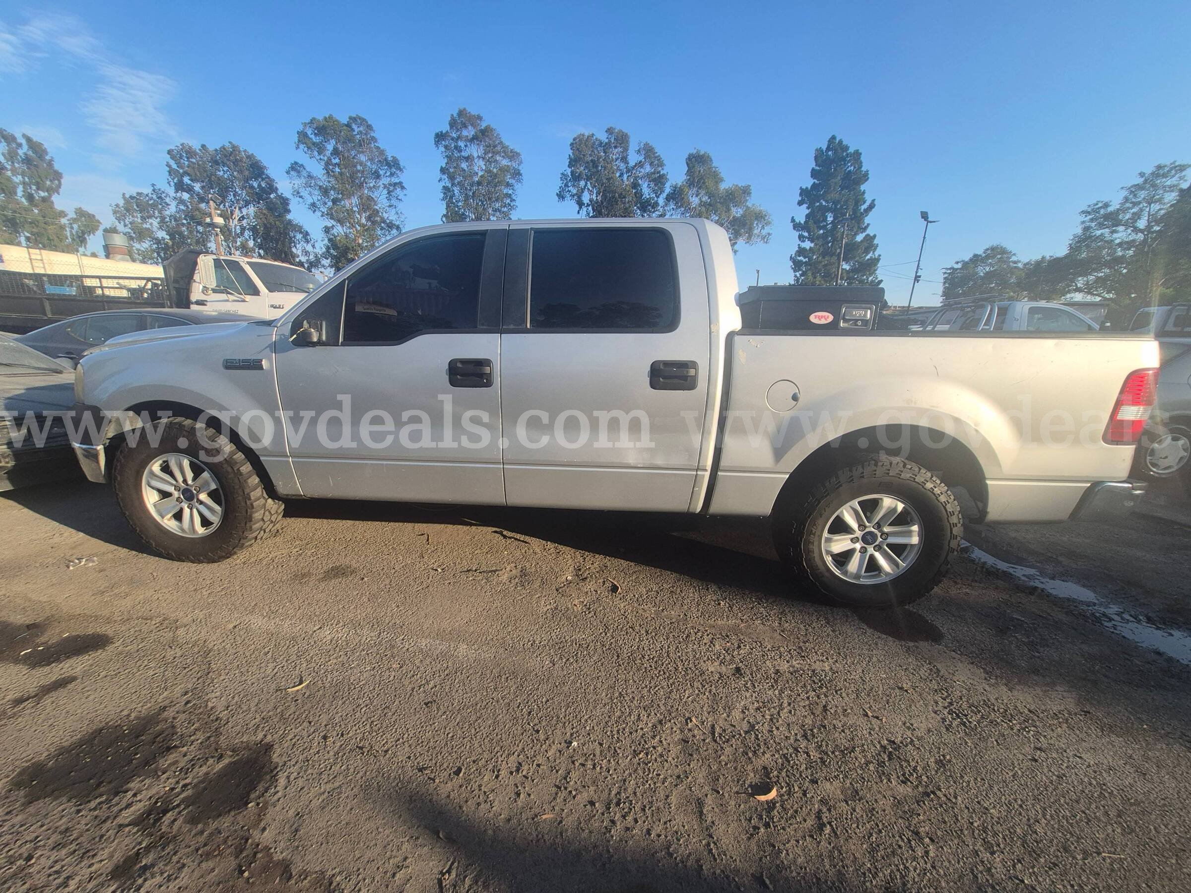 2008 Ford F-150 Lariat SuperCrew 2WD Ford F-150 Government Surplus Auction - Photo #3