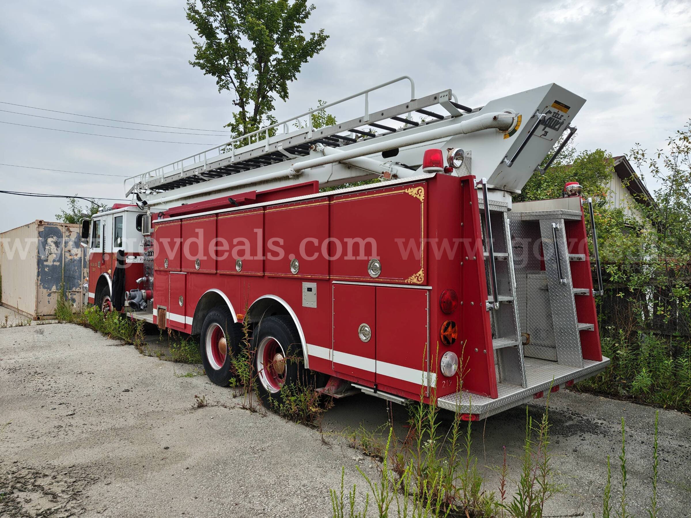 1990  Simon Duplex 5183 Fire Truck Simon Duplex 5183 Government Surplus Auction - Photo #2