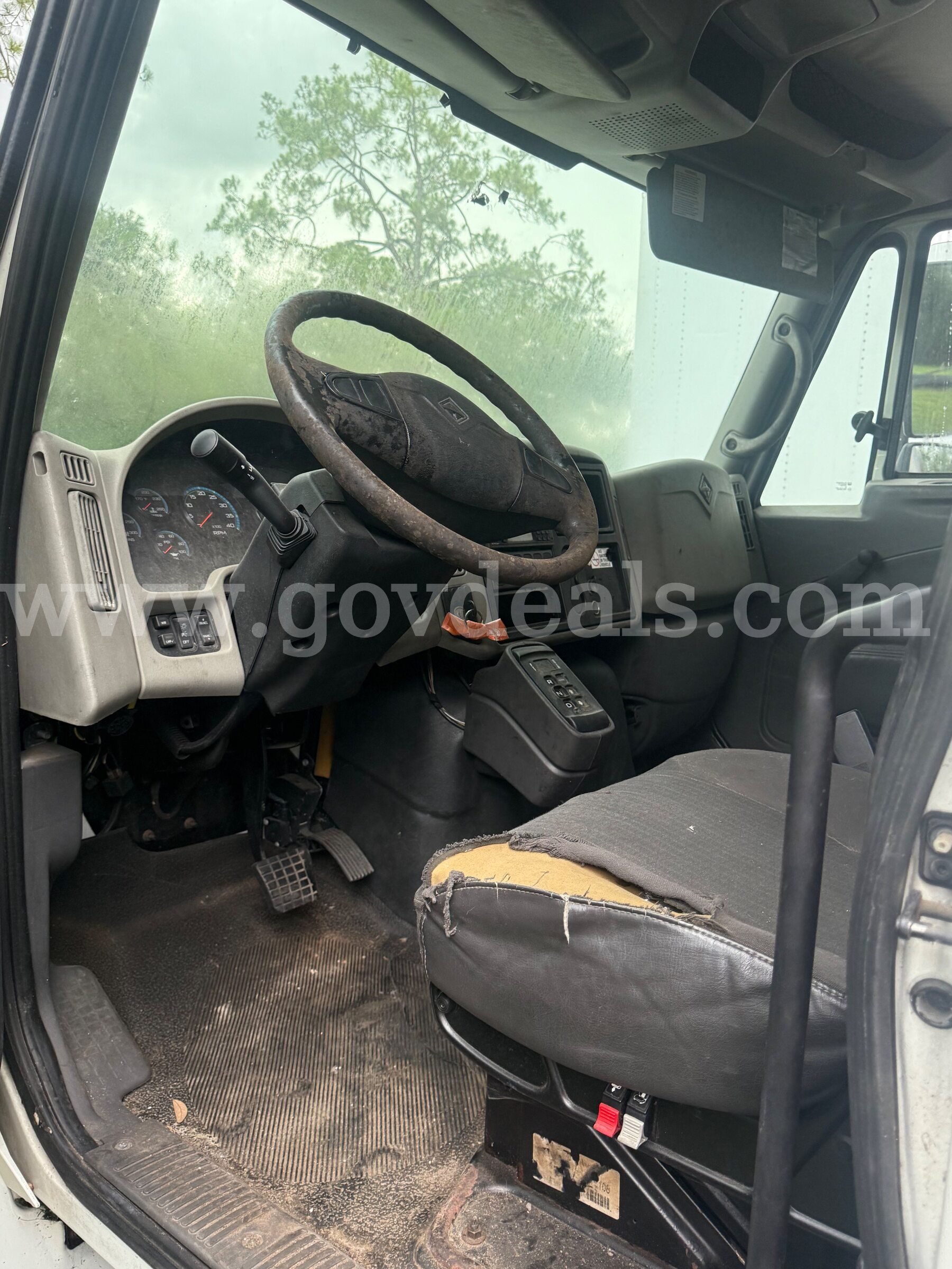 2008 International 4300 International 4300 Government Surplus Auction - Photo #3