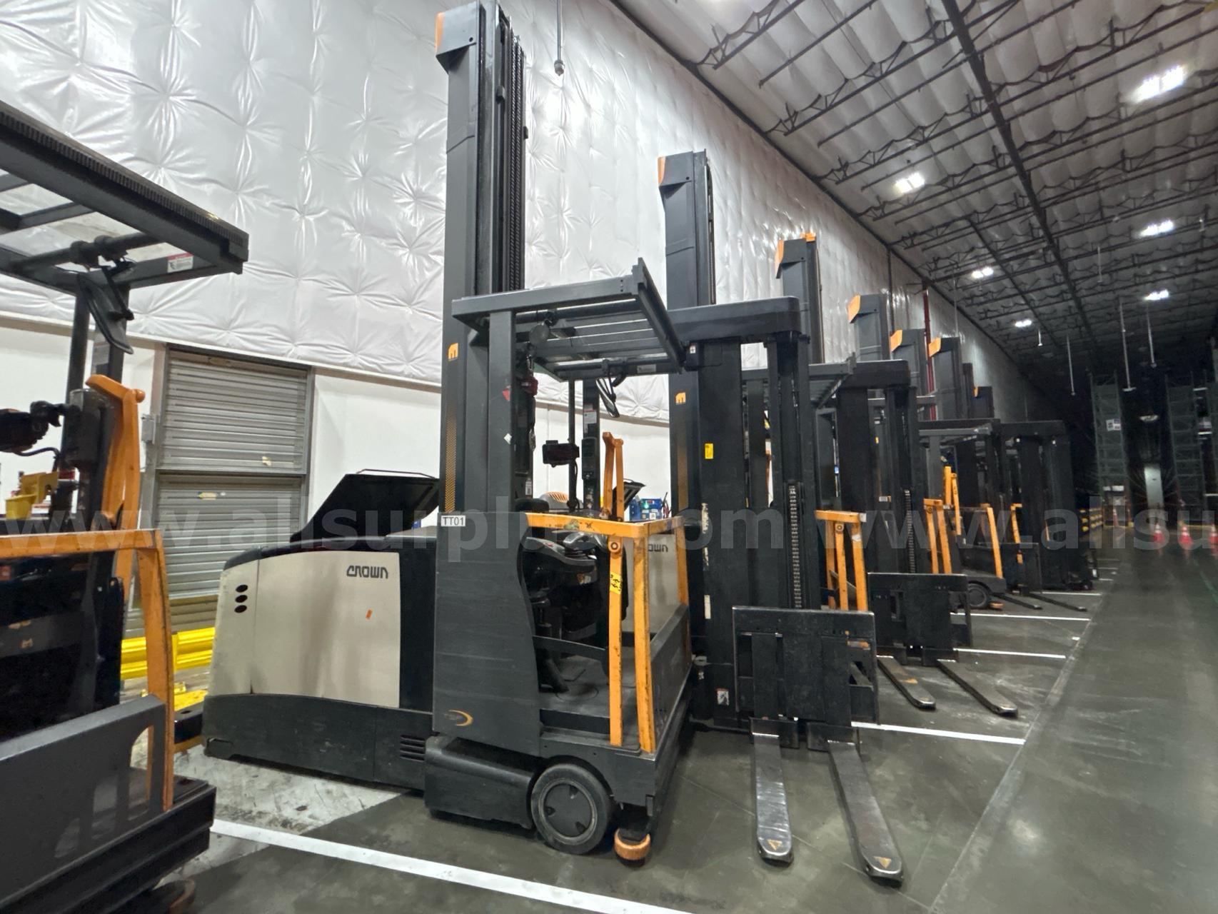 Crown TSP 7000 Series Electric VNA Turret Stockpicker Crown 7000 Government Surplus Auction - Photo #3
