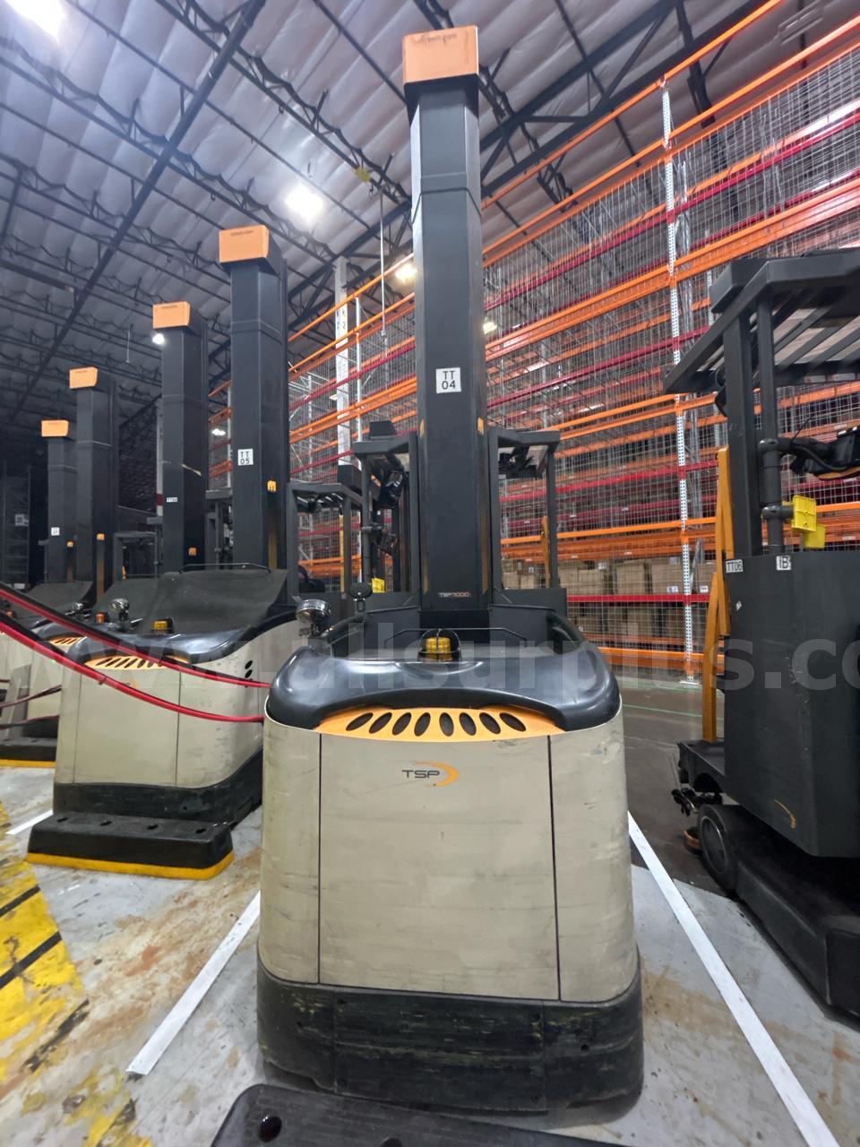Crown TSP 7000 Series Electric VNA Turret Stockpicker Crown 7000 Government Surplus Auction - Photo #5
