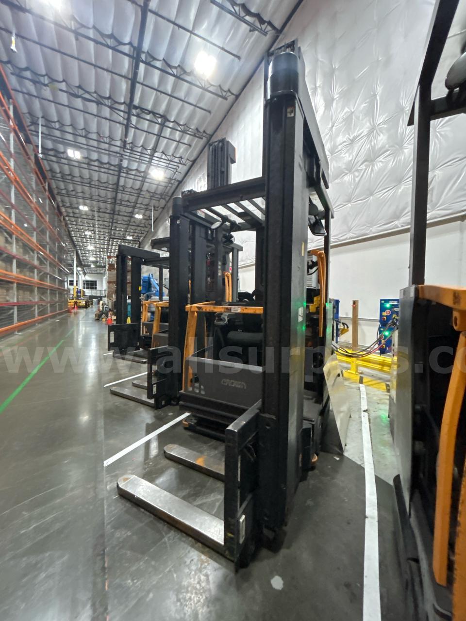 Crown TSP 7000 Series Electric VNA Turret Stockpicker Crown 7000 Government Surplus Auction - Photo #4