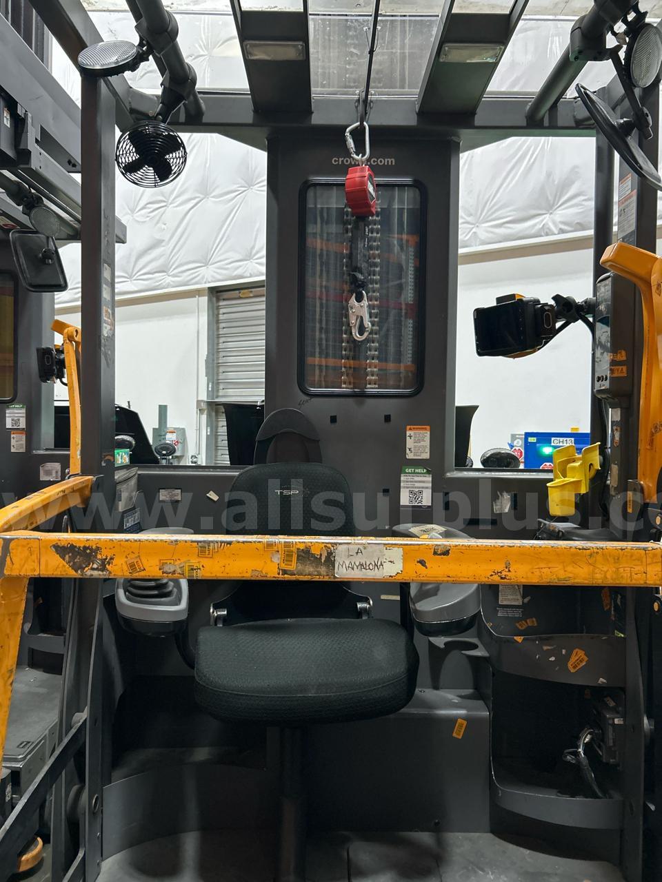 Crown TSP 7000 Series Electric VNA Turret Stockpicker Crown 7000 Government Surplus Auction - Photo #5