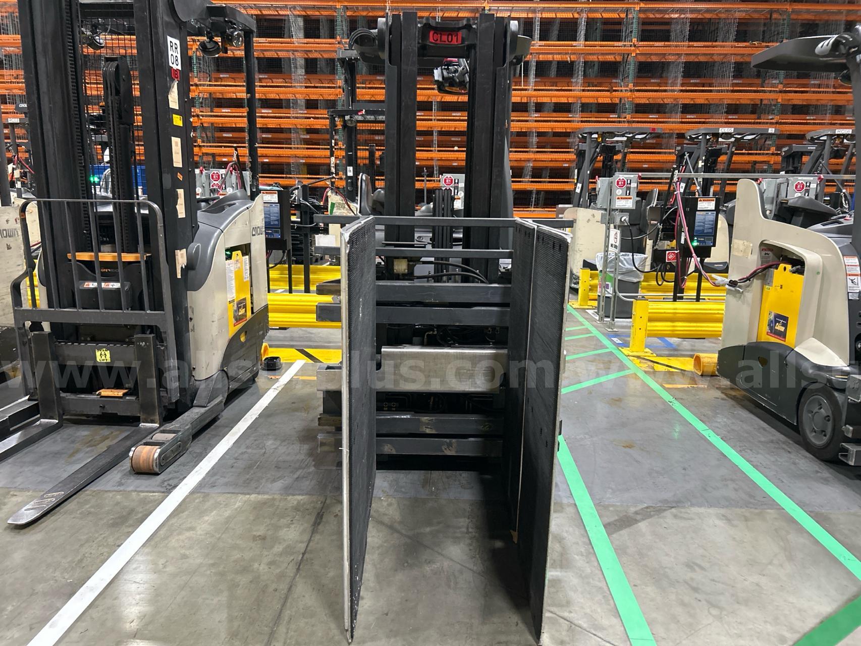 Crown RC 5500 Series Stand-Up Electric Forklift with Carton Clamp Crown 5500 Government Surplus Auction - Photo #3