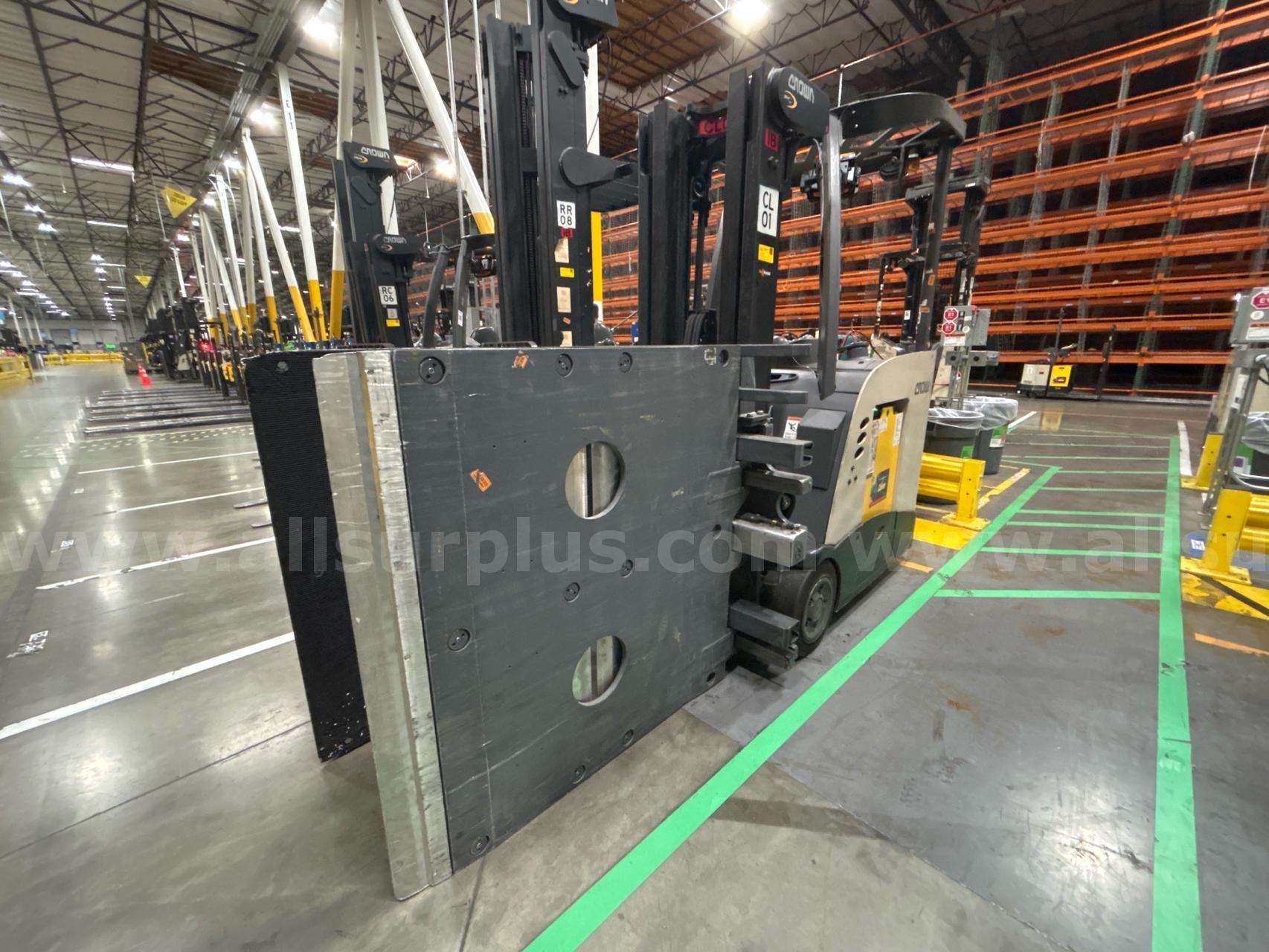 Crown RC 5500 Series Stand-Up Electric Forklift with Carton Clamp Crown 5500 Government Surplus Auction - Photo #5