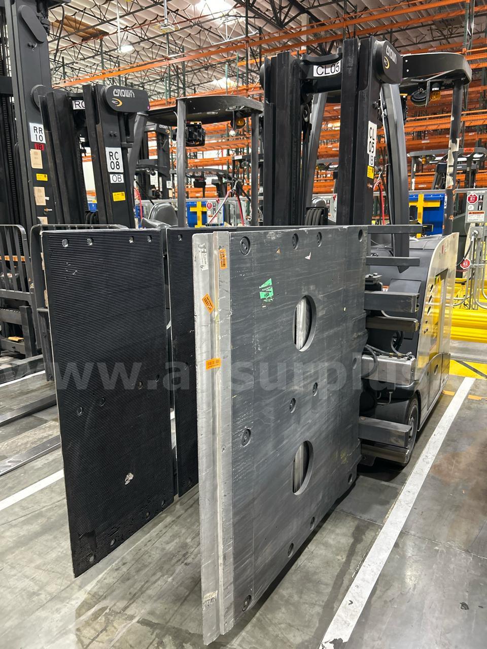 Crown RC 5500 Series Stand-Up Electric Forklift with Carton Clamp Crown 5500 Government Surplus Auction - Photo #2