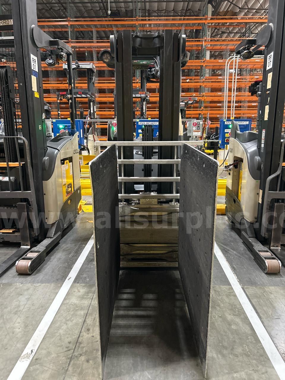 Crown RC5535-35 Stand-Up Electric Forklift Crown RC5535 Government Surplus Auction - Photo #4