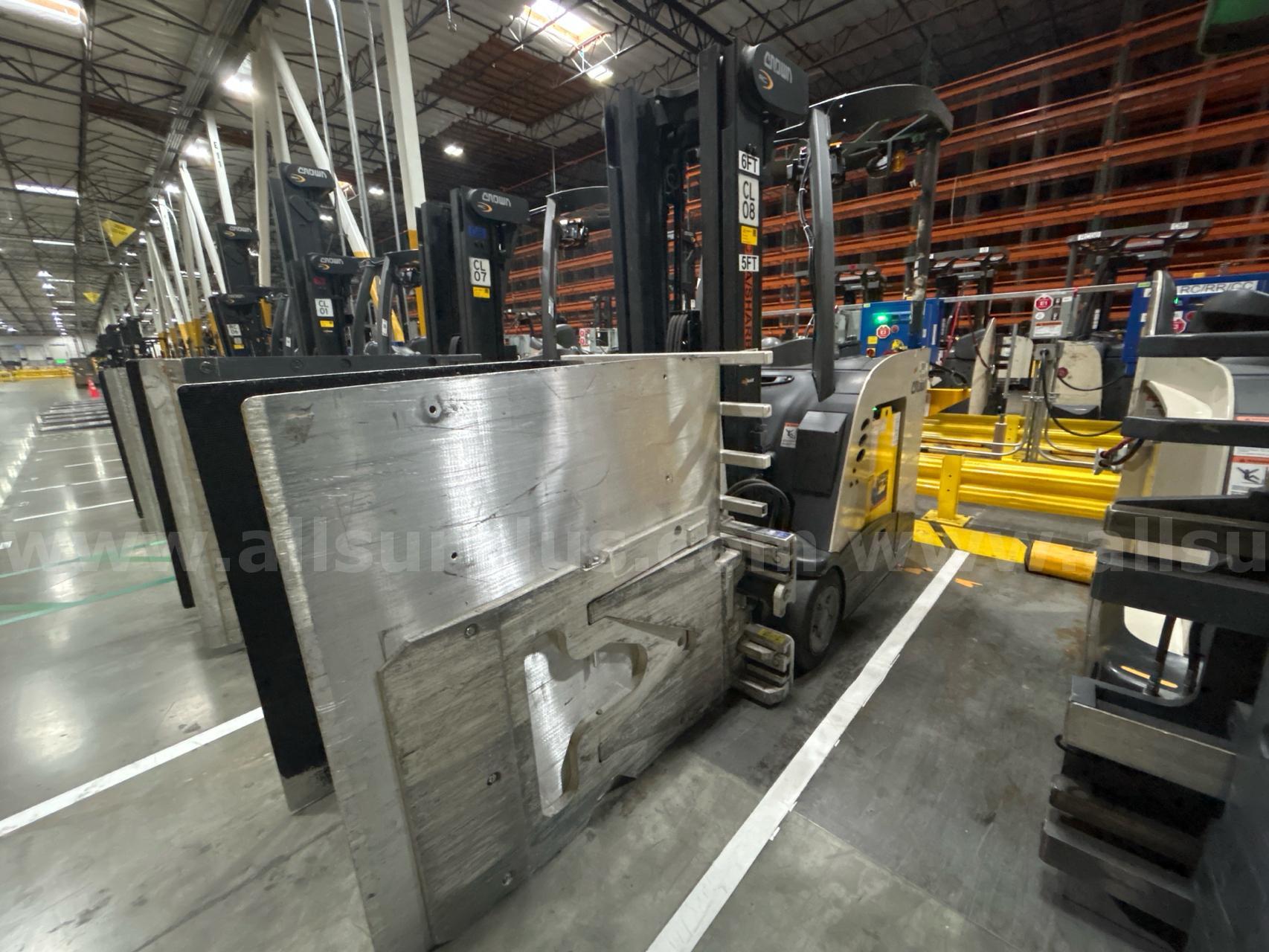 Crown RC 5500 Series Stand-Up Electric Forklift with Carton Clamp Crown 5500 Government Surplus Auction - Photo #5