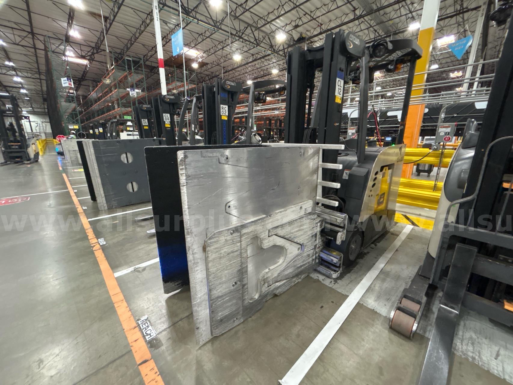 Crown RC 5500 Series Stand-Up Electric Forklift with Carton Clamp Crown 5500 Government Surplus Auction - Photo #4