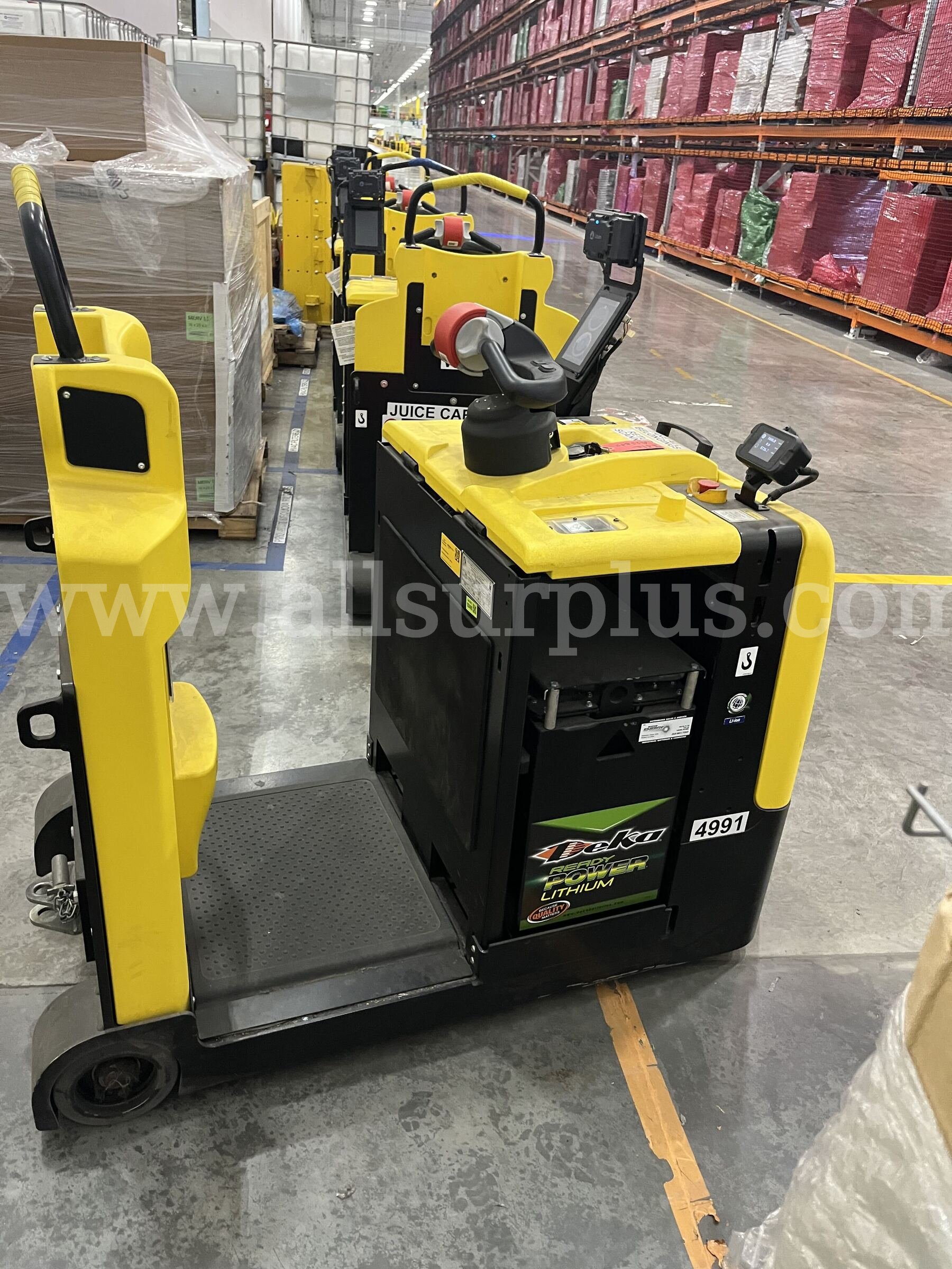 2021 Hyster LO5.0T Electric Ride-On Tow Tractor Hyster LO5.0T Government Surplus Auction - Photo #3