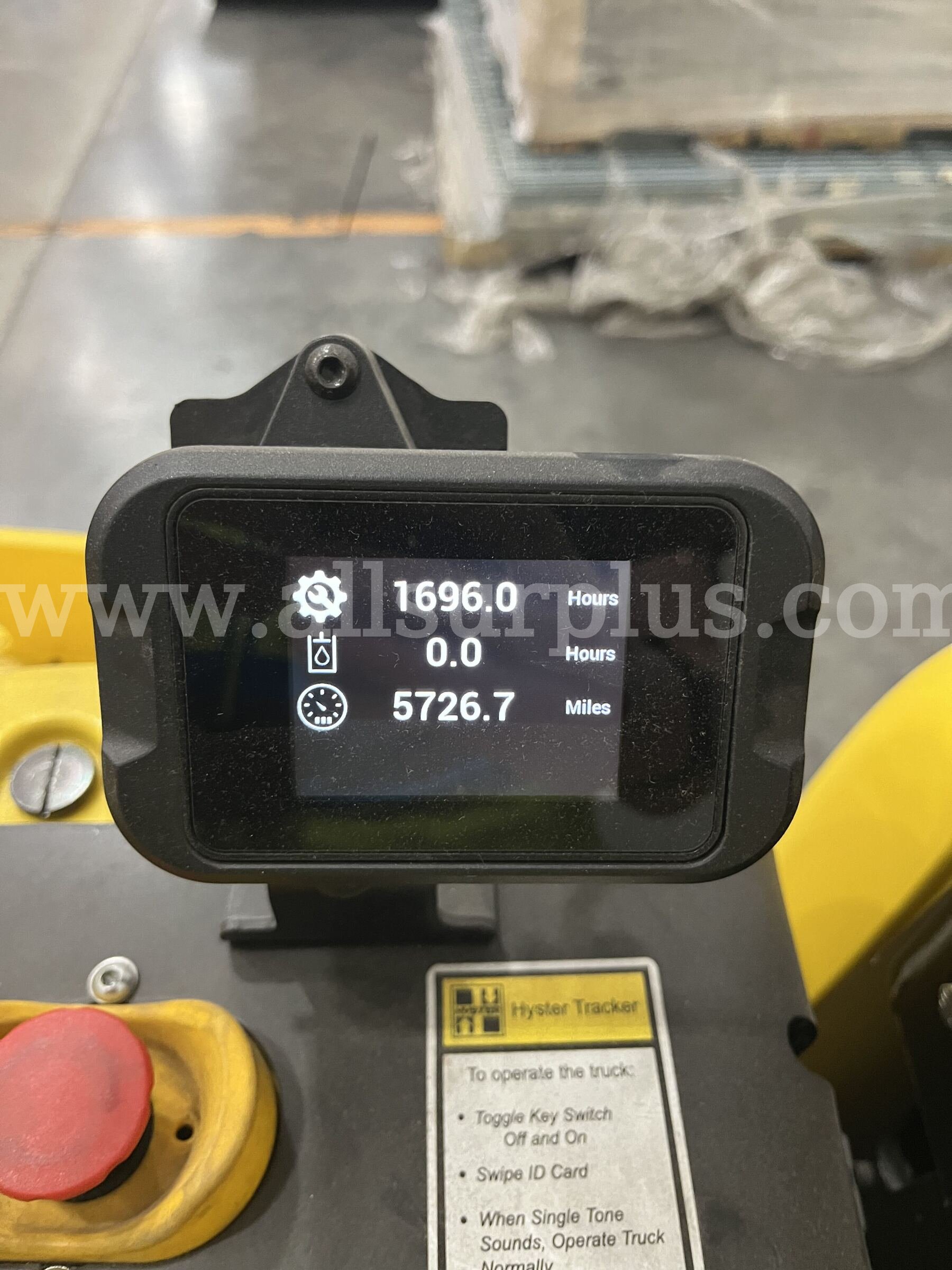 2021 Hyster LO5.0T Electric Ride-On Tow Tractor Hyster LO5.0T Government Surplus Auction - Photo #6
