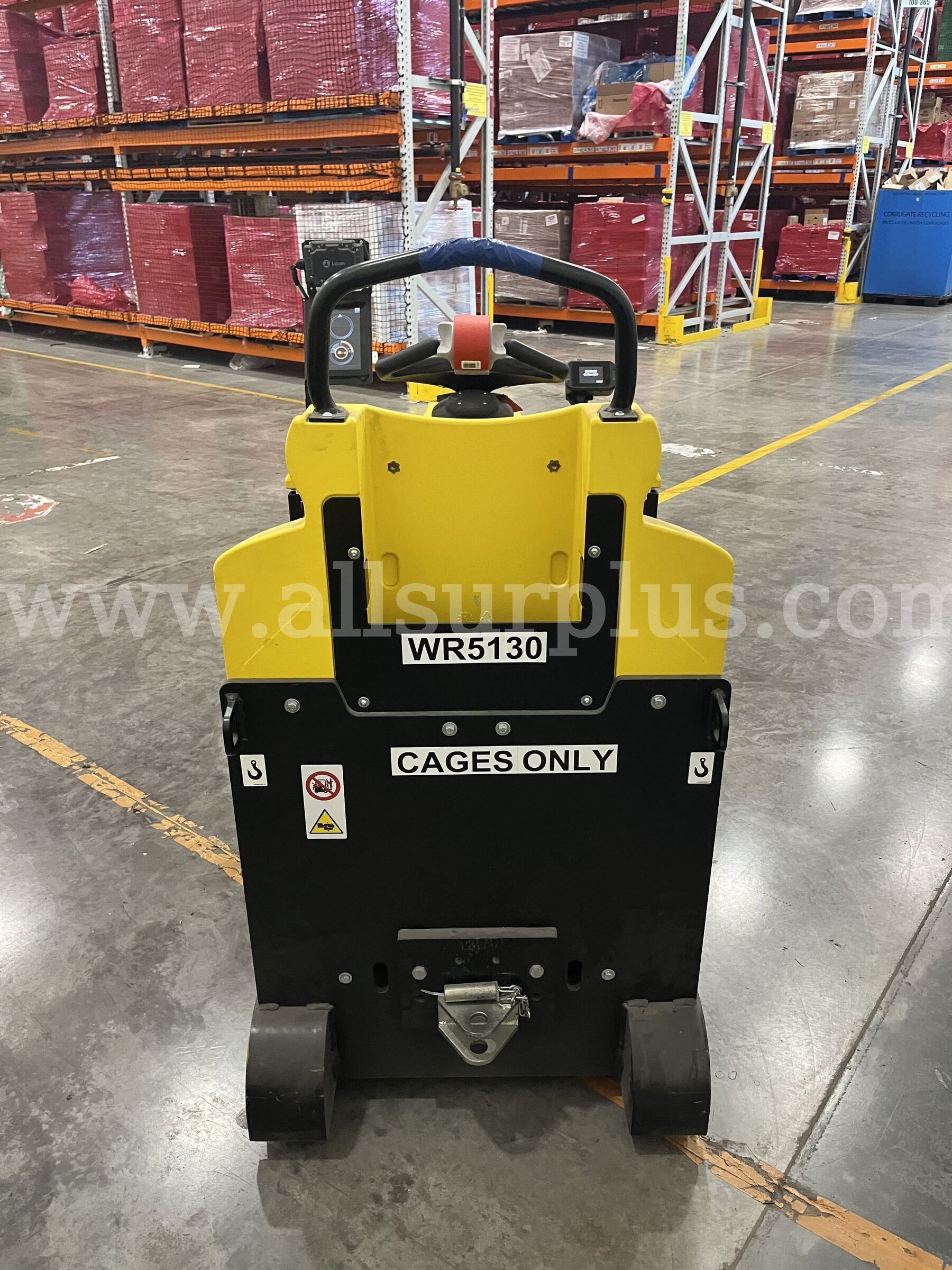 2021 Hyster LO5.0T Electric Ride-On Tow Tractor Hyster LO5.0T Government Surplus Auction - Photo #4