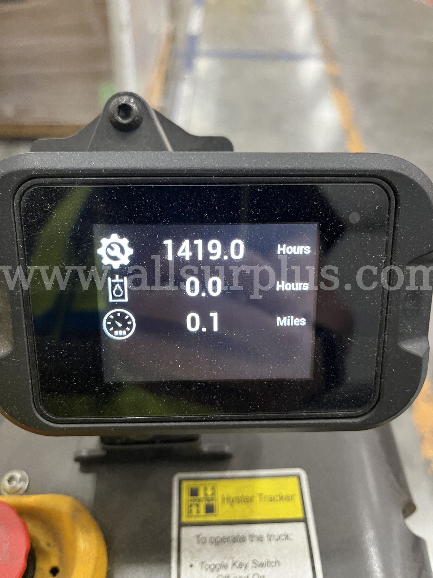 2021 Hyster LO5.0T Electric Ride-On Tow Tractor Hyster LO5.0T Government Surplus Auction - Photo #6