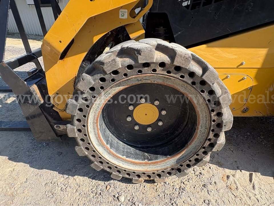 2024 Cat 246D3 Caterpillar 246D3 Government Surplus Auction - Photo #6