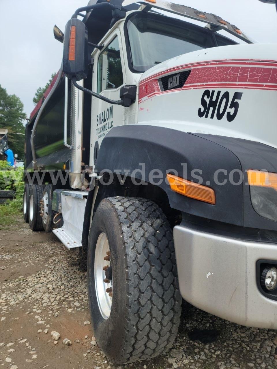 2016 CATERPILLAR  Dump truck Caterpillar  Government Surplus Auction - Photo #3