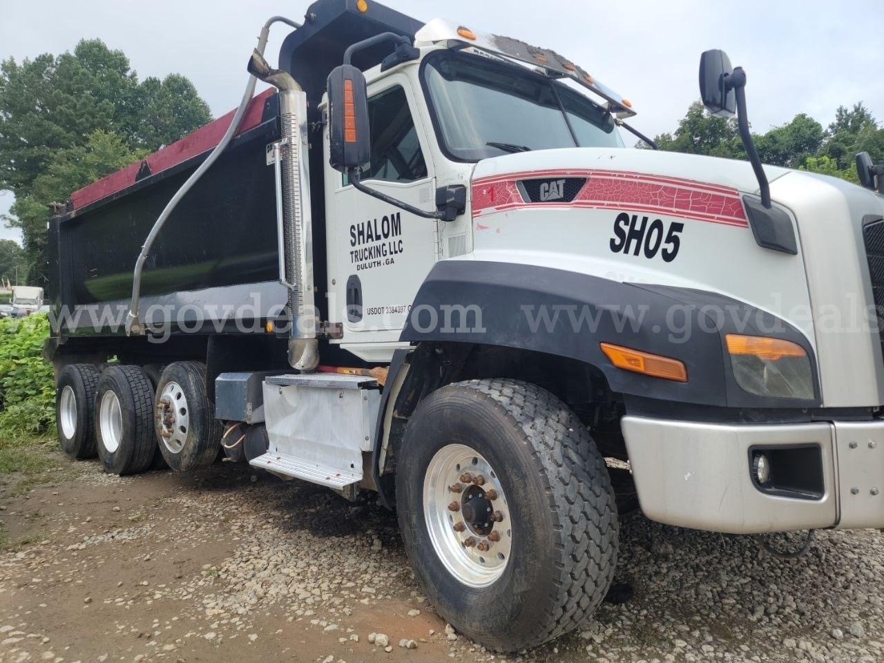 2016 CATERPILLAR  Dump truck Caterpillar  Government Surplus Auction - Photo #5