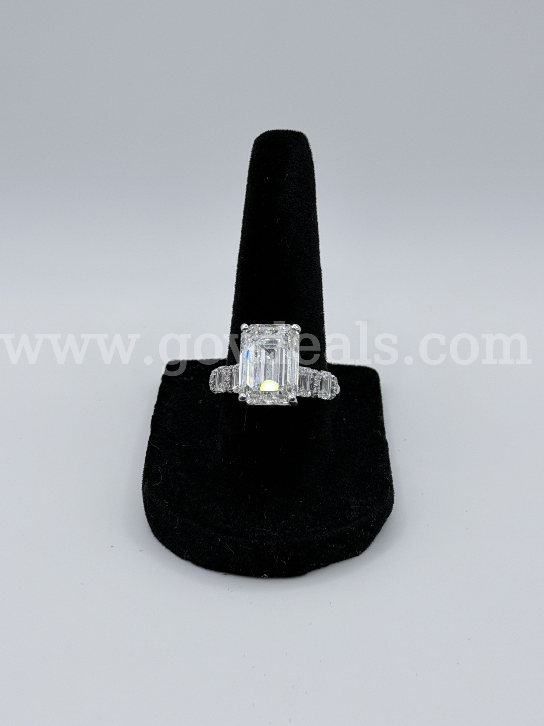 New 18K white gold 10.21 carat engagement ring Jared’s  Government Surplus Auction - Primary Photo