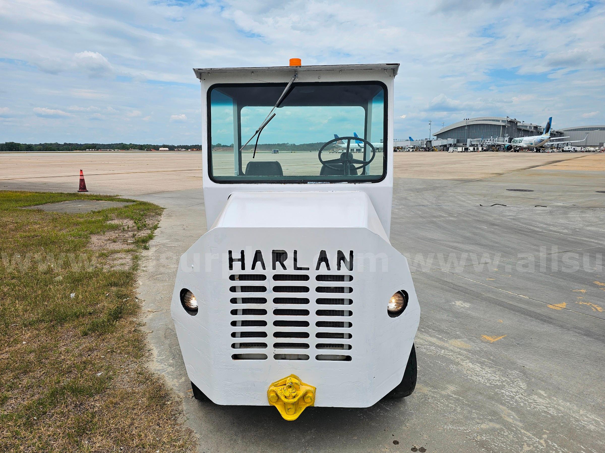 1983 Harlan HTAD30 Bag Tug Harlan HTAD30 Government Surplus Auction - Photo #3