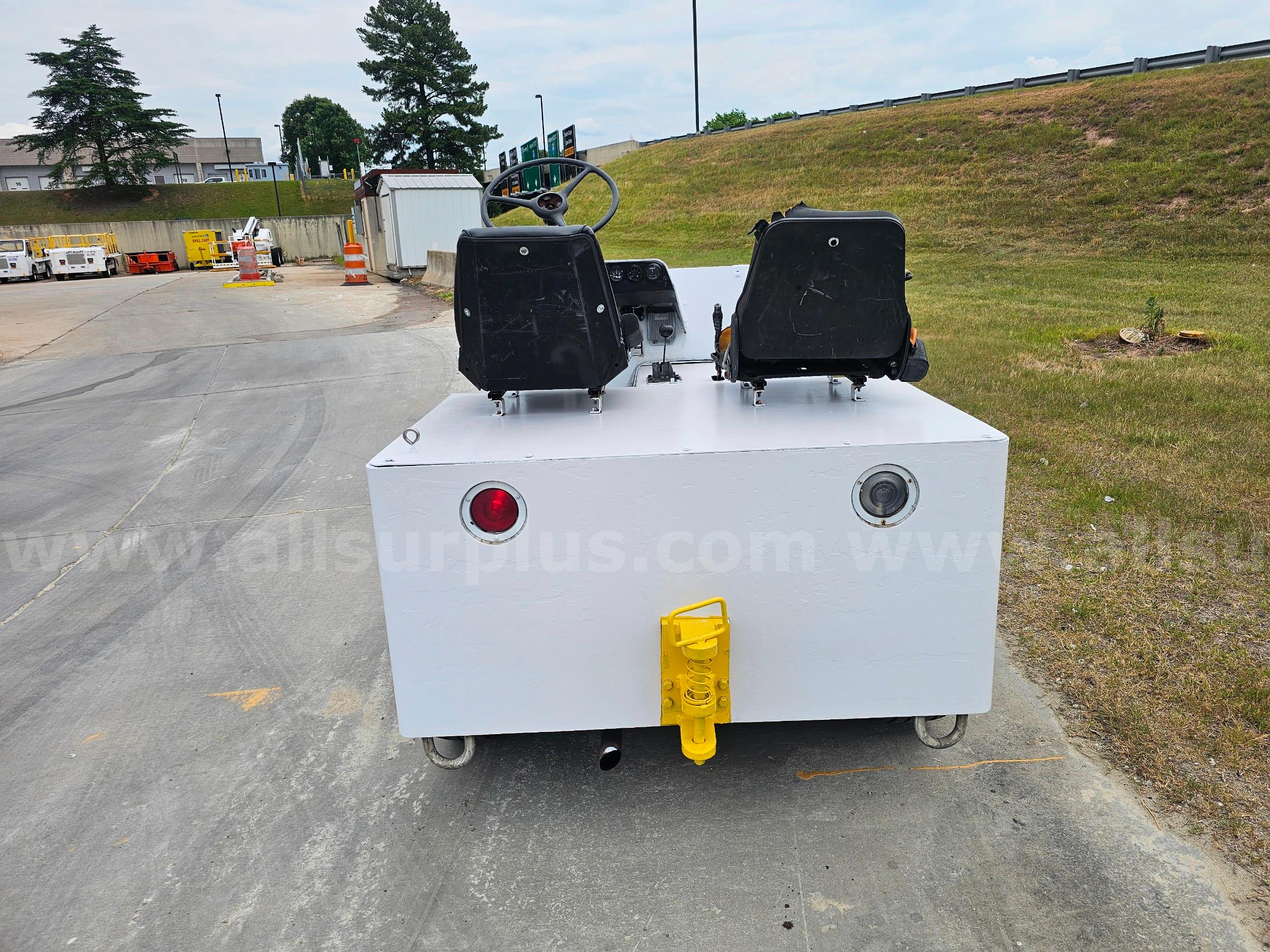2000 Harlan HTAG50 Bag Tug Harlan HTAG50 Government Surplus Auction - Photo #6