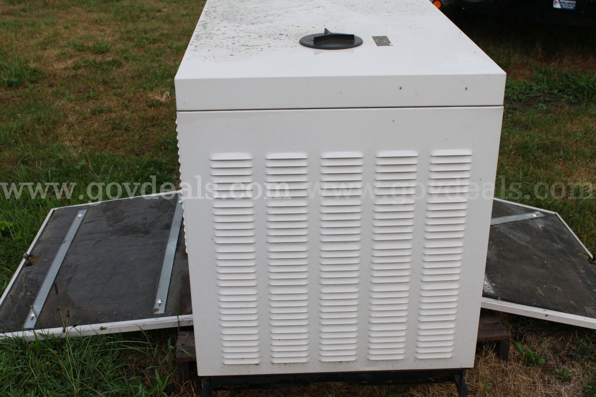 Quiet Source generator and manual transfer box Generac Quietsource Government Surplus Auction - Photo #6