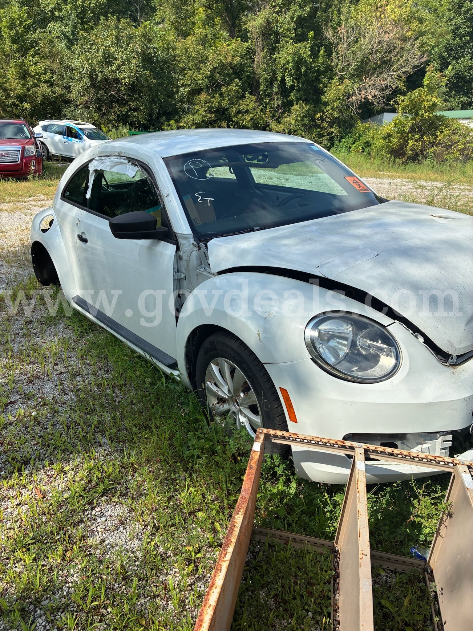 2014 Volkswagen Beetle 1.8T Volkswagen Beetle Government Surplus Auction - Photo #3