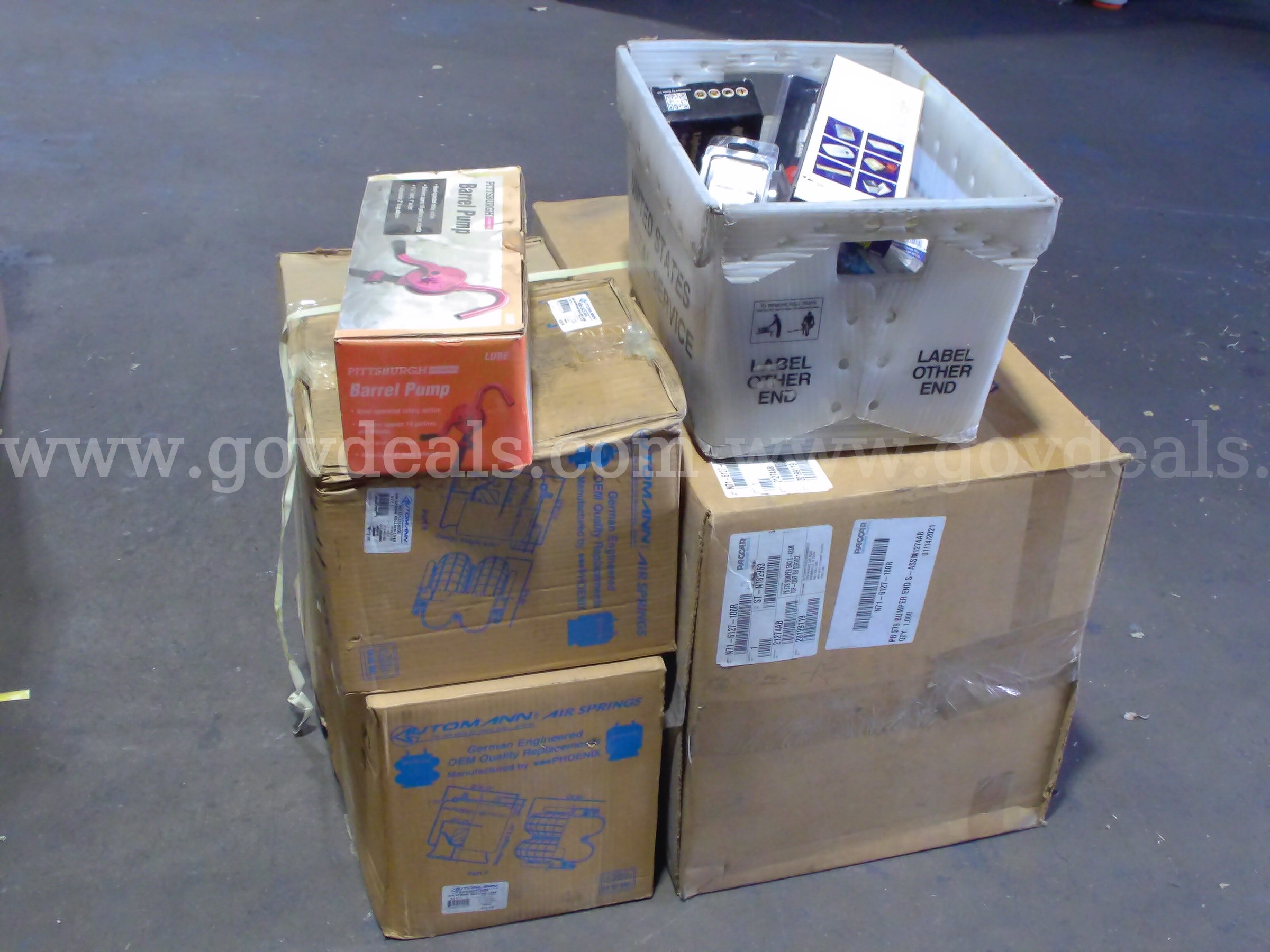 Various car parts   Government Surplus Auction - Primary Photo