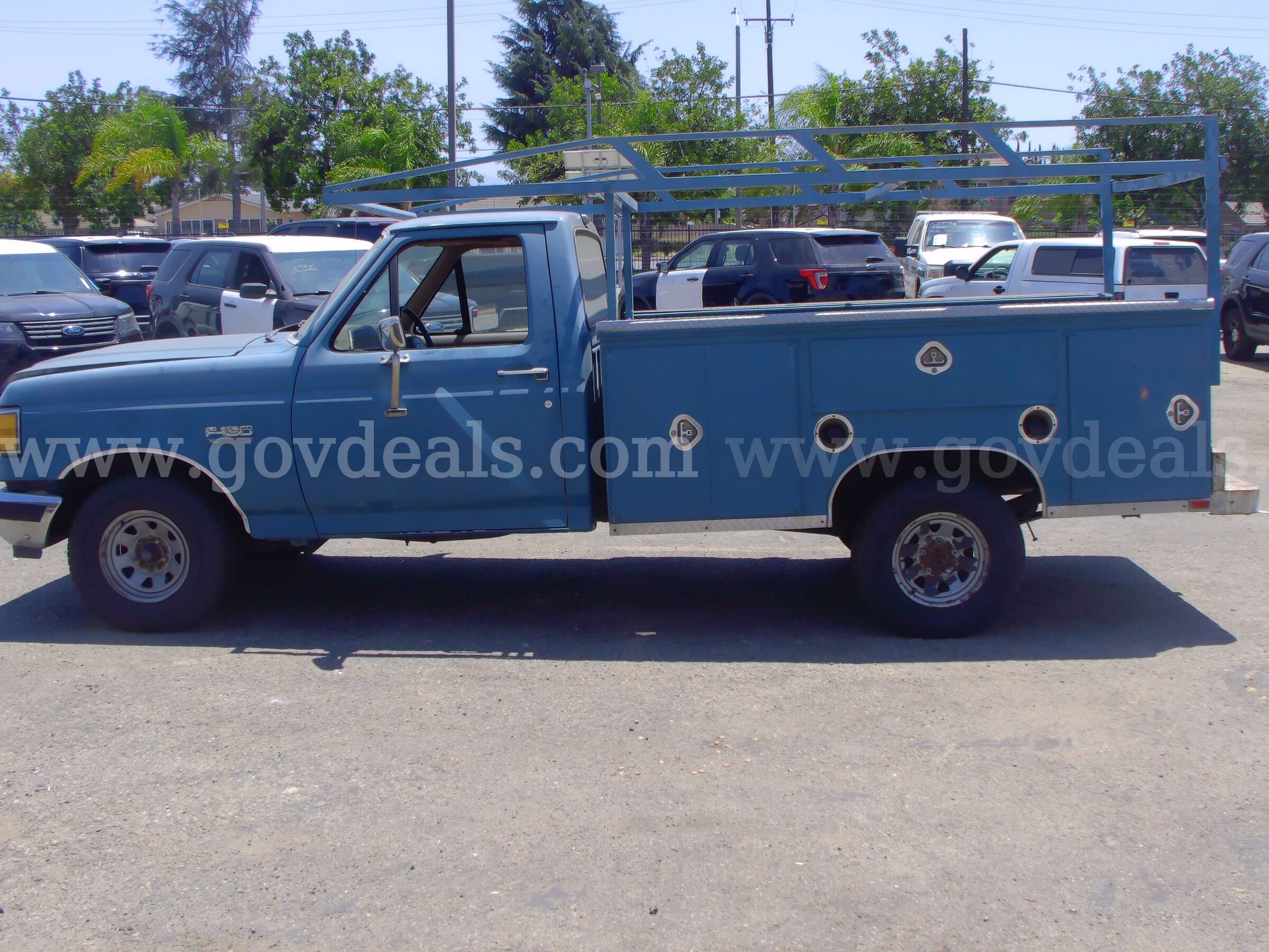 1990 Ford F-150 Reg. Cab Long Bed 2WD Ford F-150 Government Surplus Auction - Photo #2