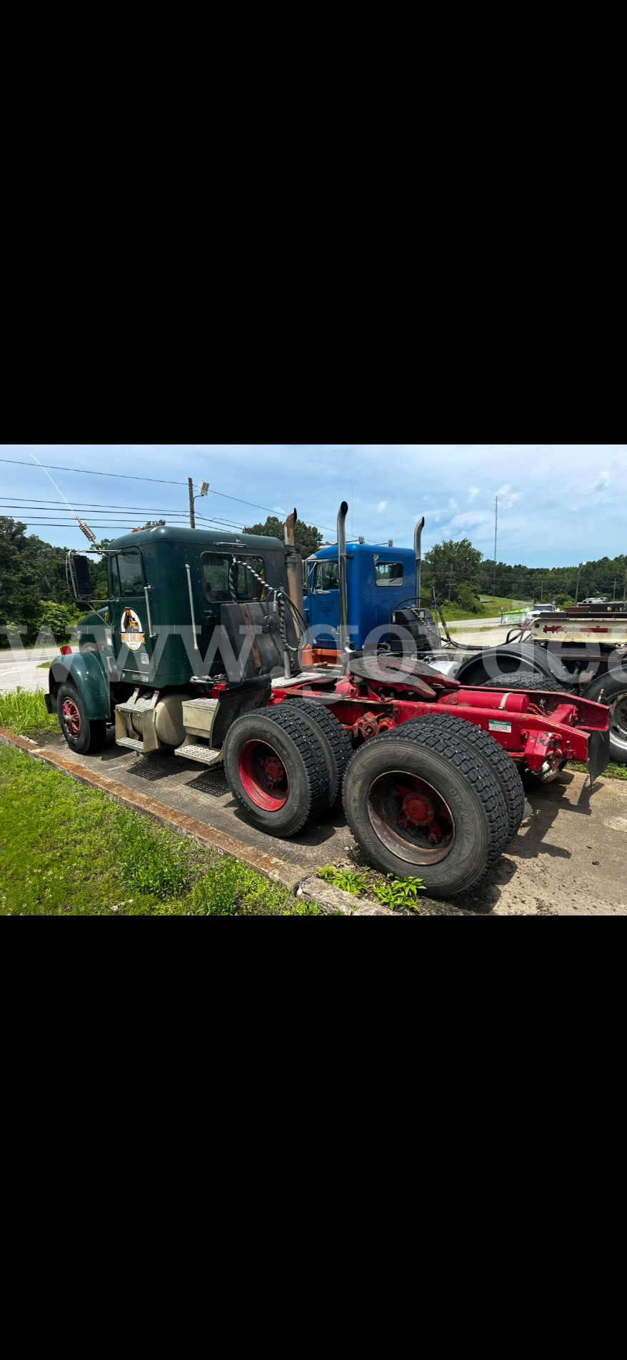 1994 Freightliner FLD120 Freightliner FLD120 Government Surplus Auction - Photo #2