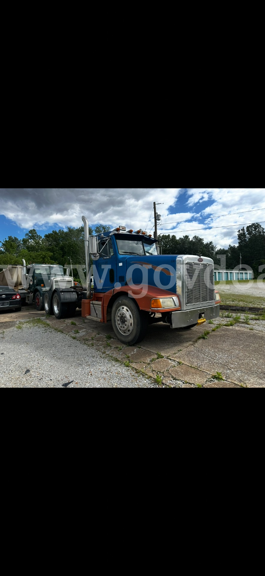 1993 Peterbilt 377 Peterbilt 377 Government Surplus Auction - Primary Photo