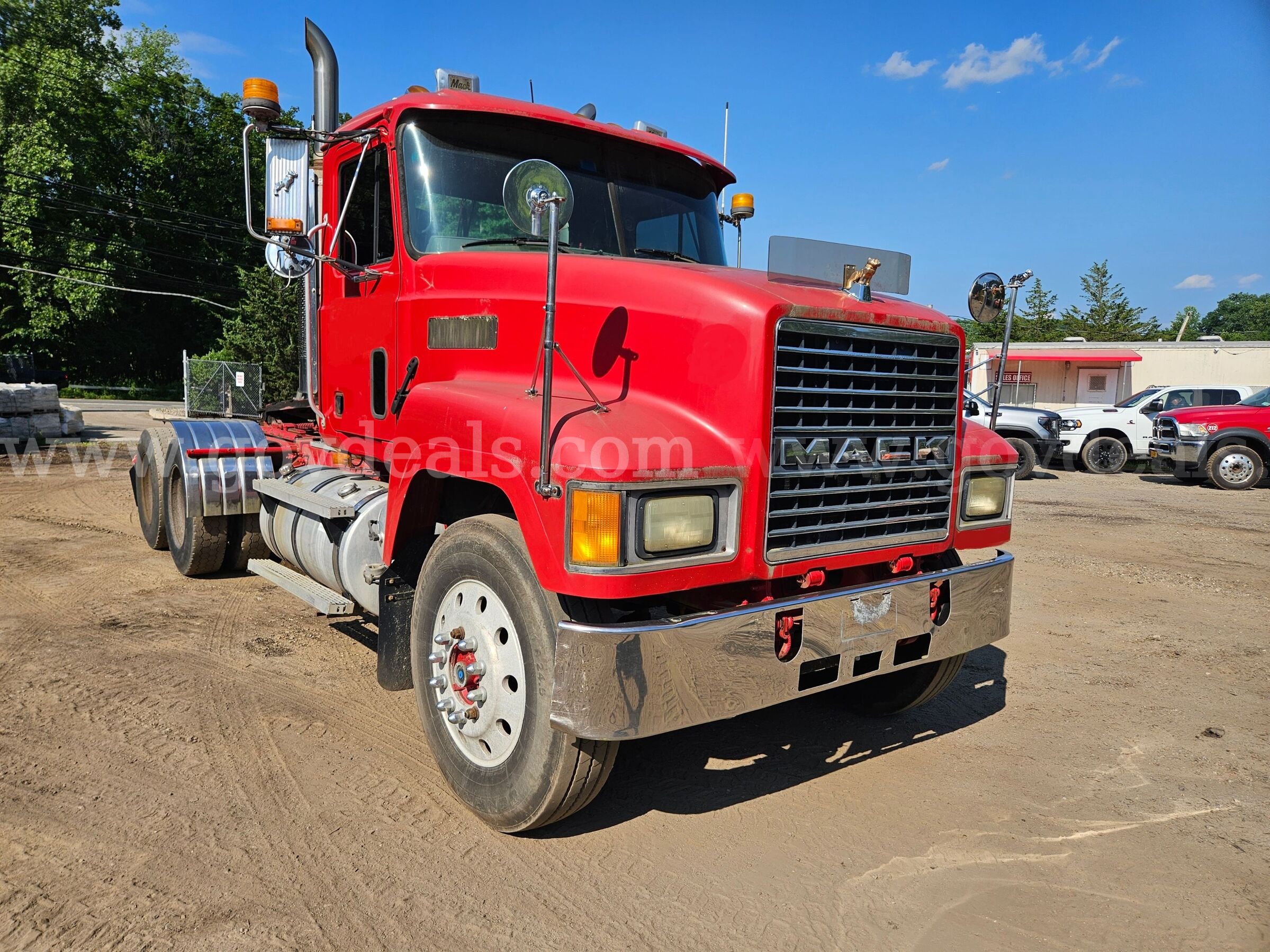 2003 Mack CH613 Tandem Axle Day Cab With Wetline Mack CH613 Government Surplus Auction - Photo #4