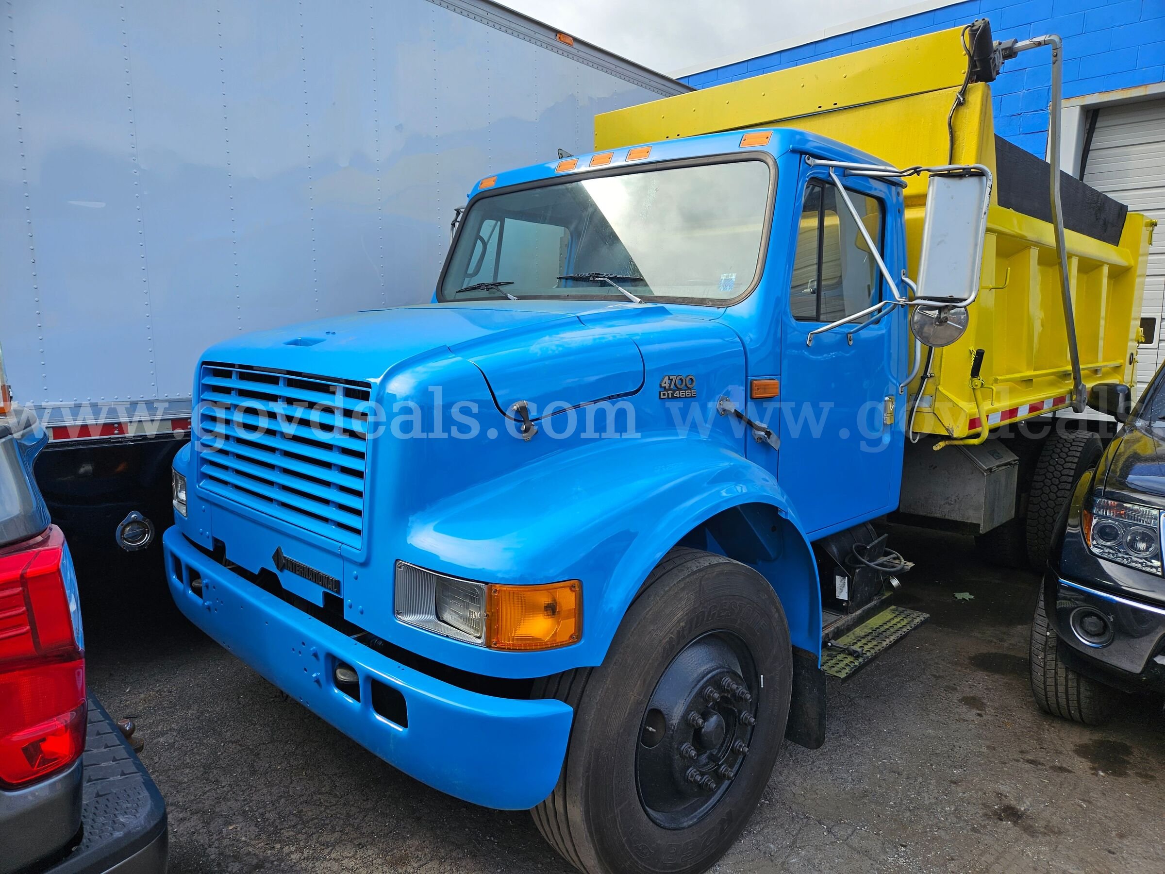 1999 International 4700 International 4700 Government Surplus Auction - Photo #4