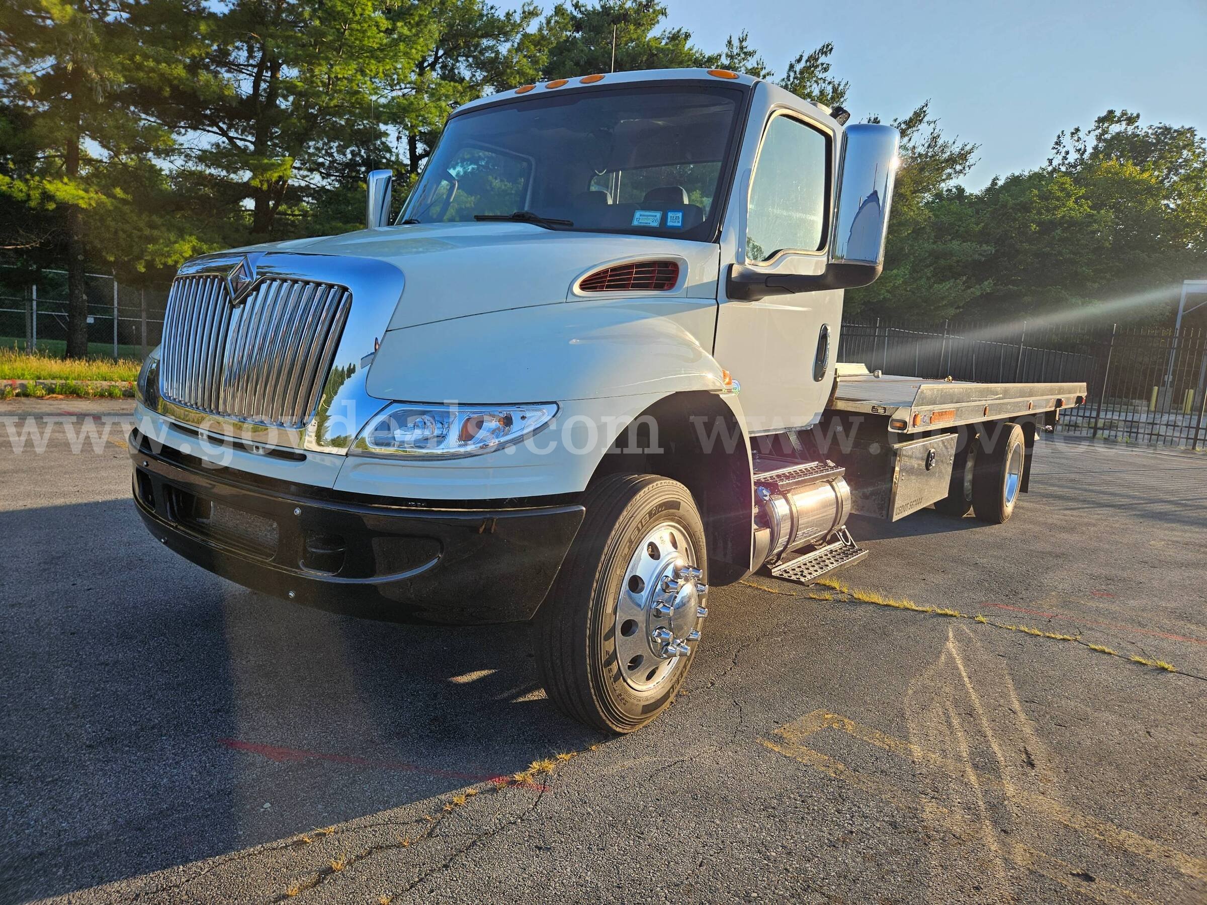 2019 International MV607 International MV607 Government Surplus Auction - Photo #2