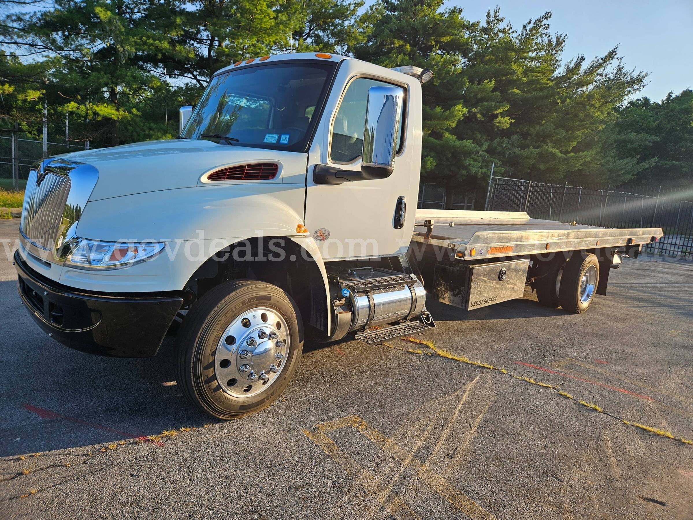 2019 International MV607 International MV607 Government Surplus Auction - Photo #3