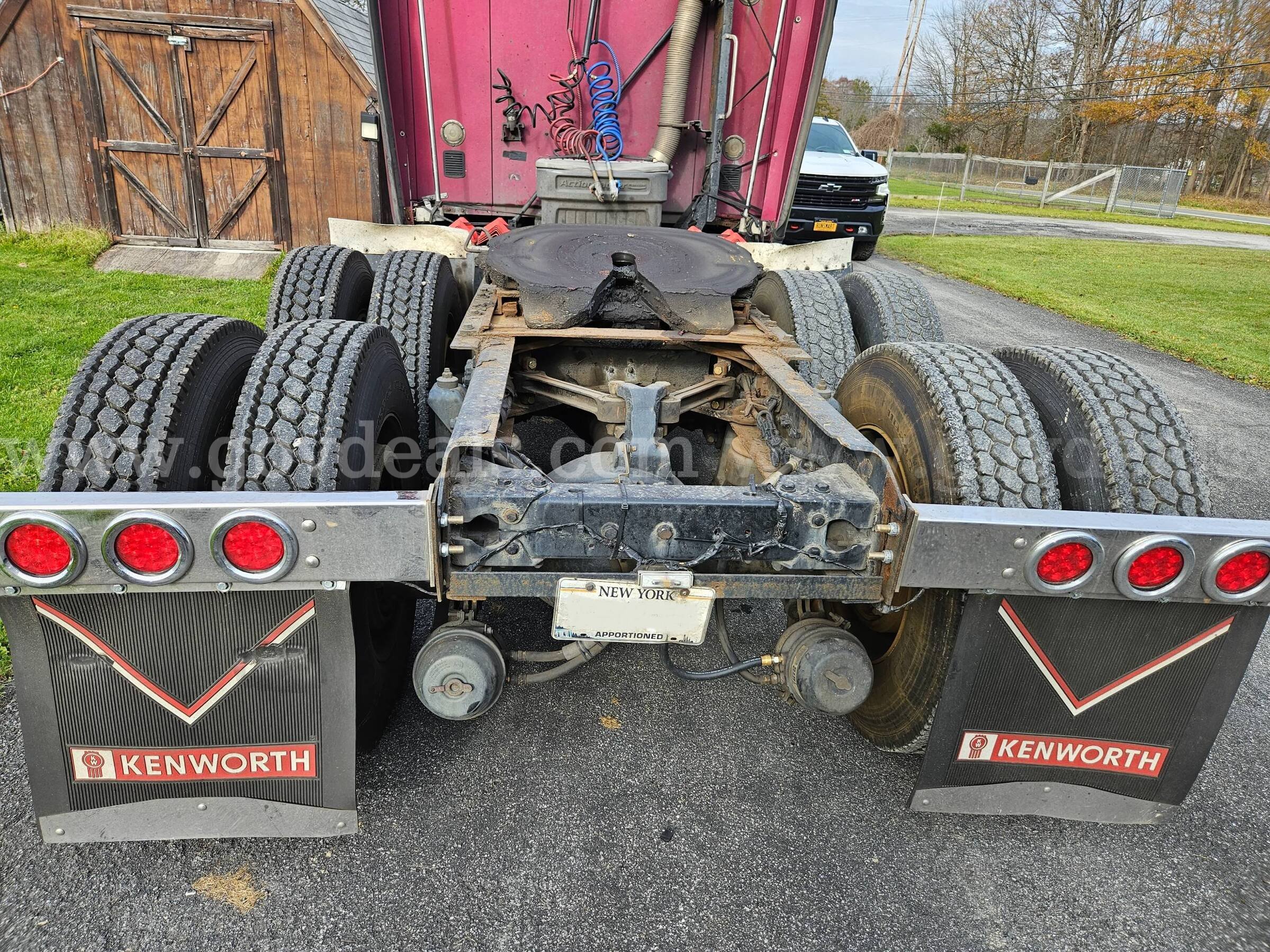 1997 Kenworth T2000 Kenworth T2000 Government Surplus Auction - Photo #6