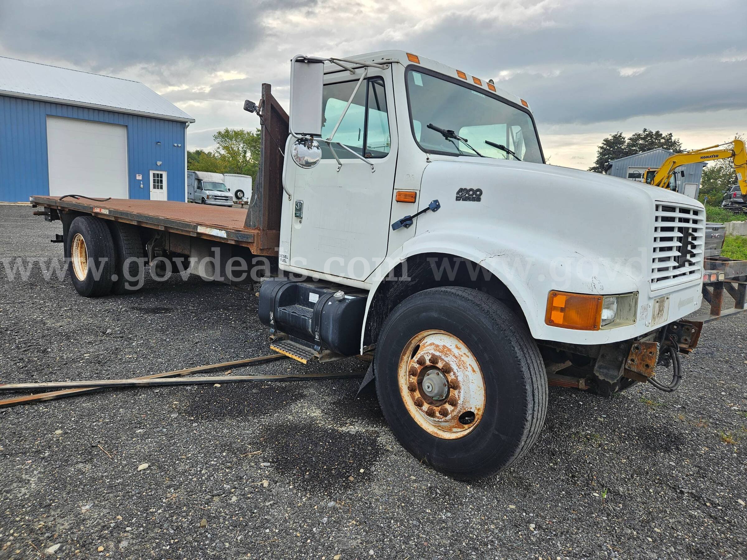 1995 International 4900 International 4900 Government Surplus Auction - Photo #3