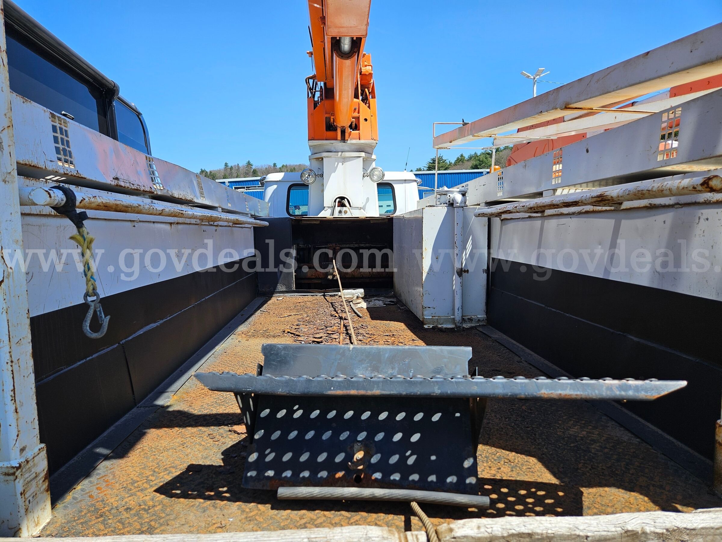 1995 International 4900 International 4900 Government Surplus Auction - Photo #5