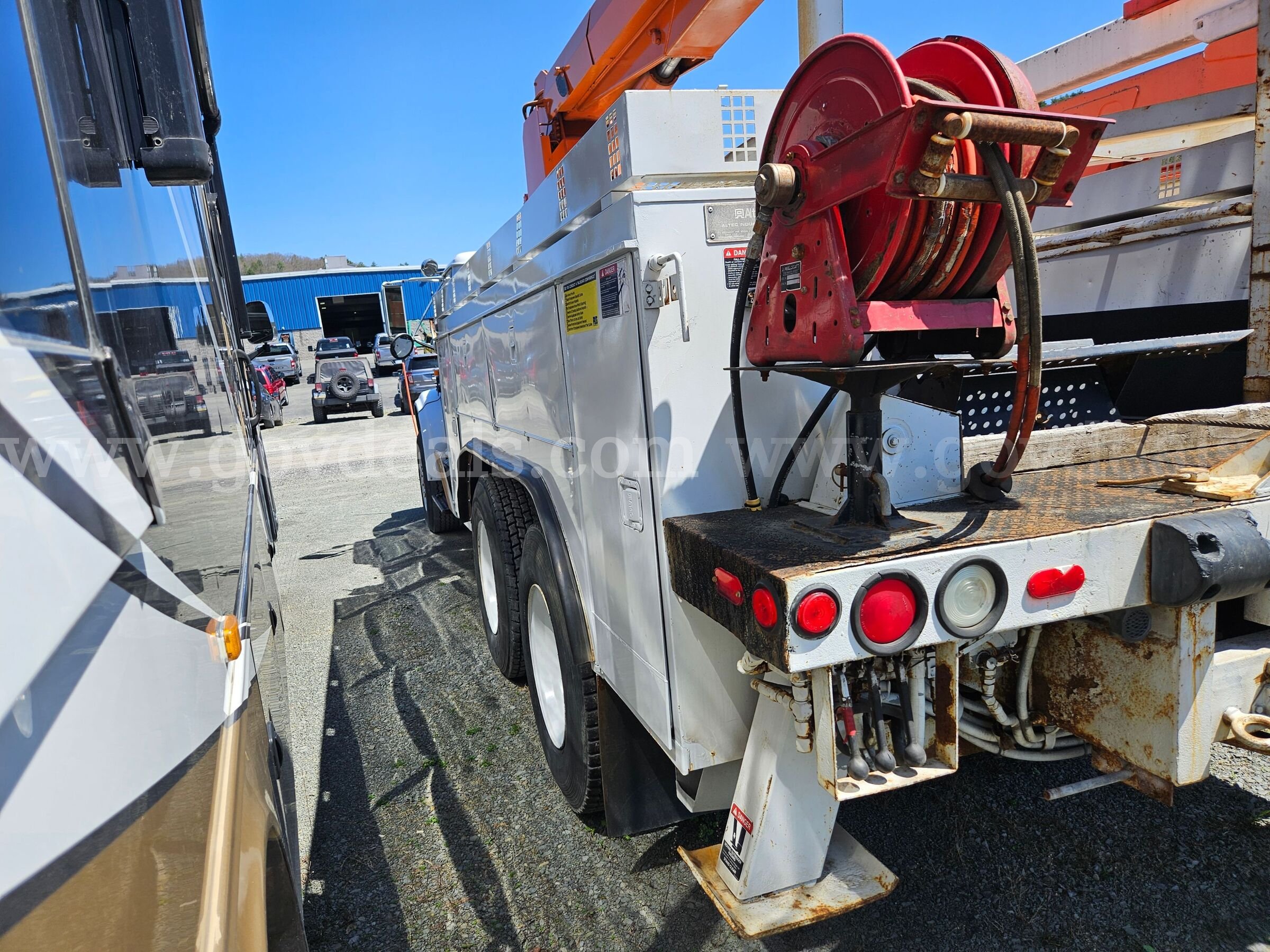 1995 International 4900 International 4900 Government Surplus Auction - Photo #6