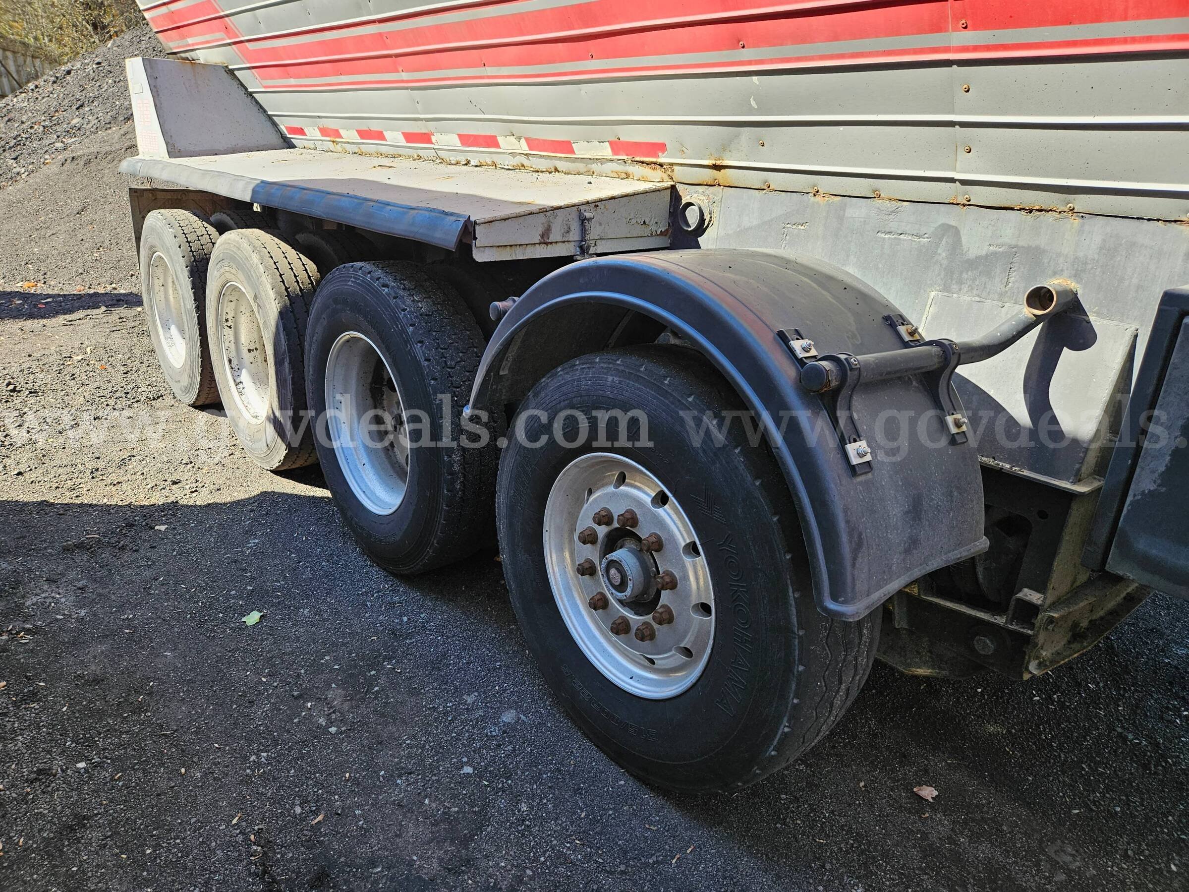 (3) Flowboy Live Bottom Trailers Flow Boy MFG Live Bottom Trailer Government Surplus Auction - Photo #2