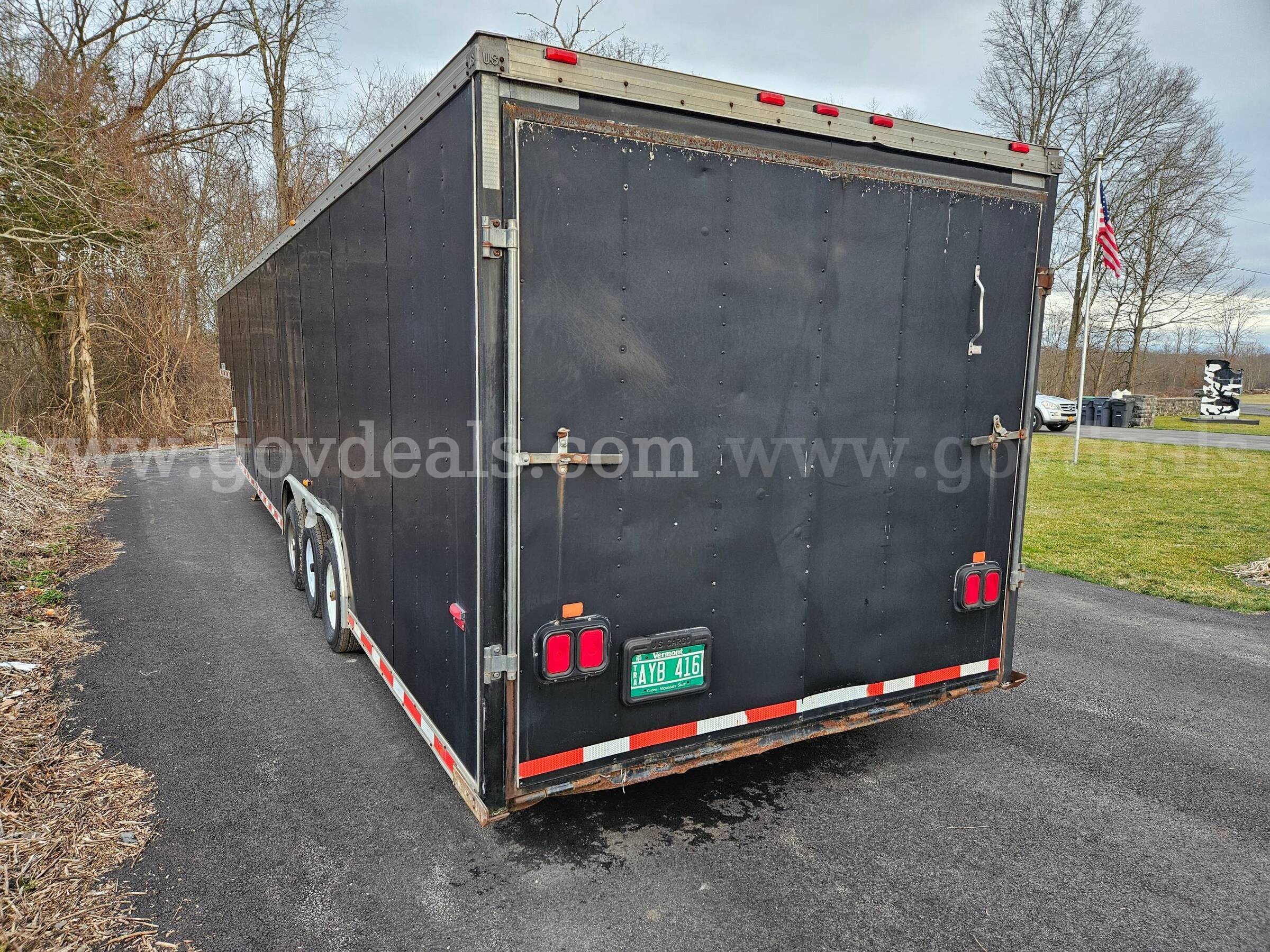2000 US Cargo 40FT Enclosed Goose Neck Car Trailer U.S. Cargo 40FT Enclosed Car Trailer Government Surplus Auction - Photo #3