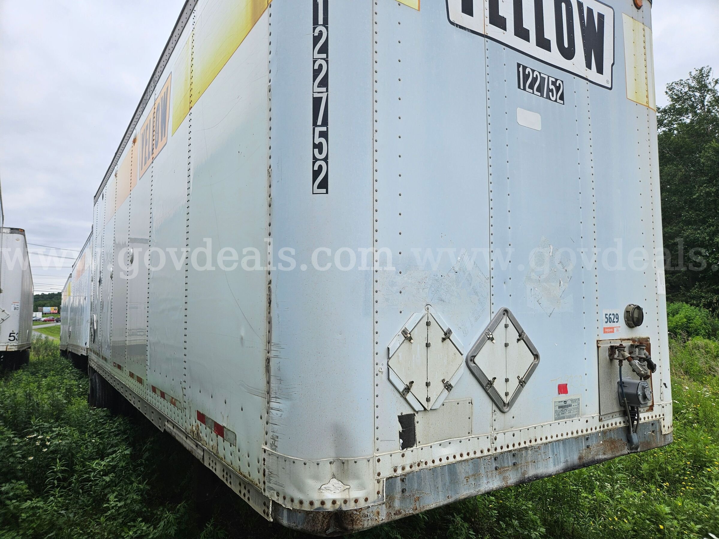 2001 Wabash National 28FT X 102IN Dry Van Trailer Wabash National 102IN Government Surplus Auction - Photo #3