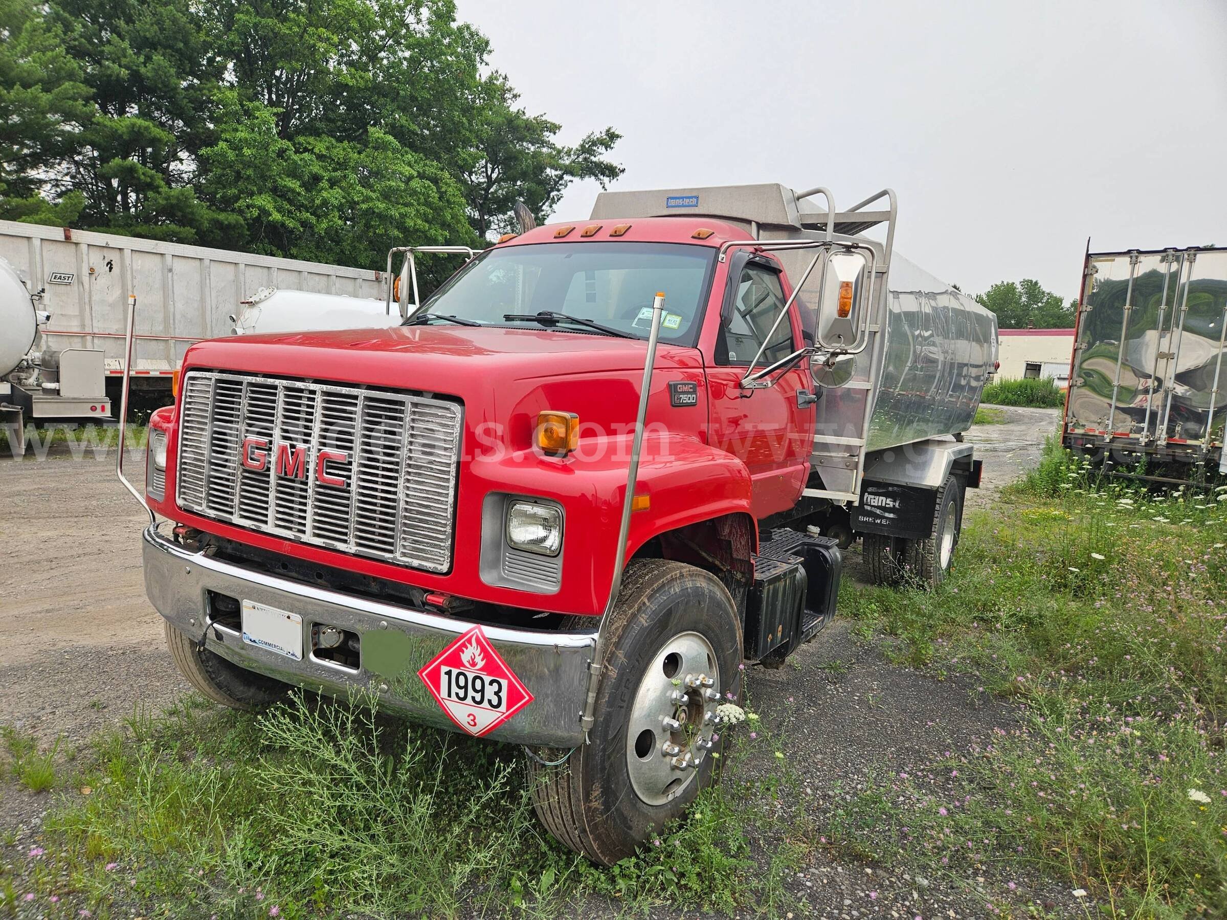 2000 GMC C7500 2800 Gallon Heating Oil Truck GMC C7500 Government Surplus Auction - Photo #5