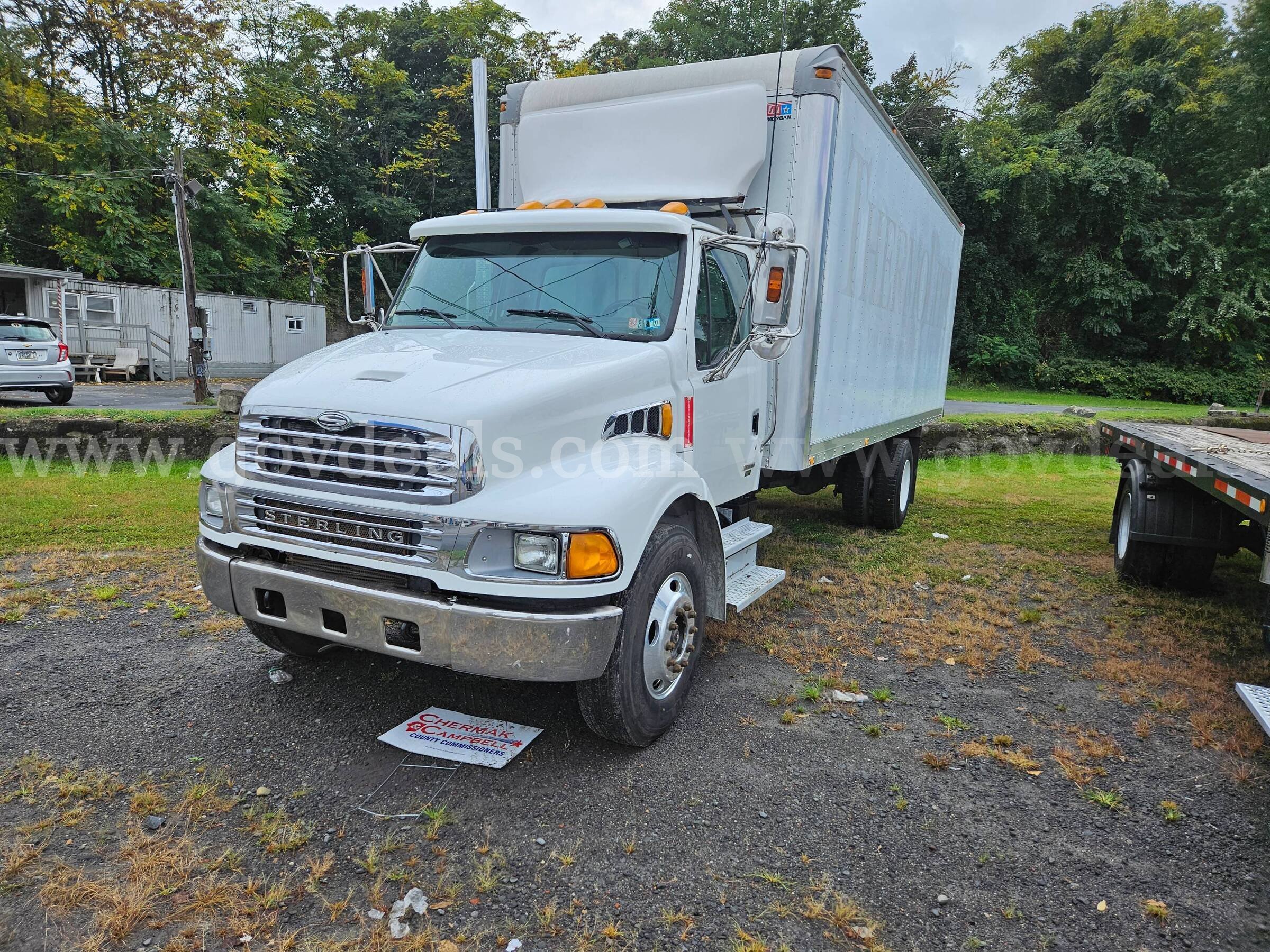 2003 Sterling Acterra 24FT Dry Van Box Truck Sterling Acterra Government Surplus Auction - Photo #2