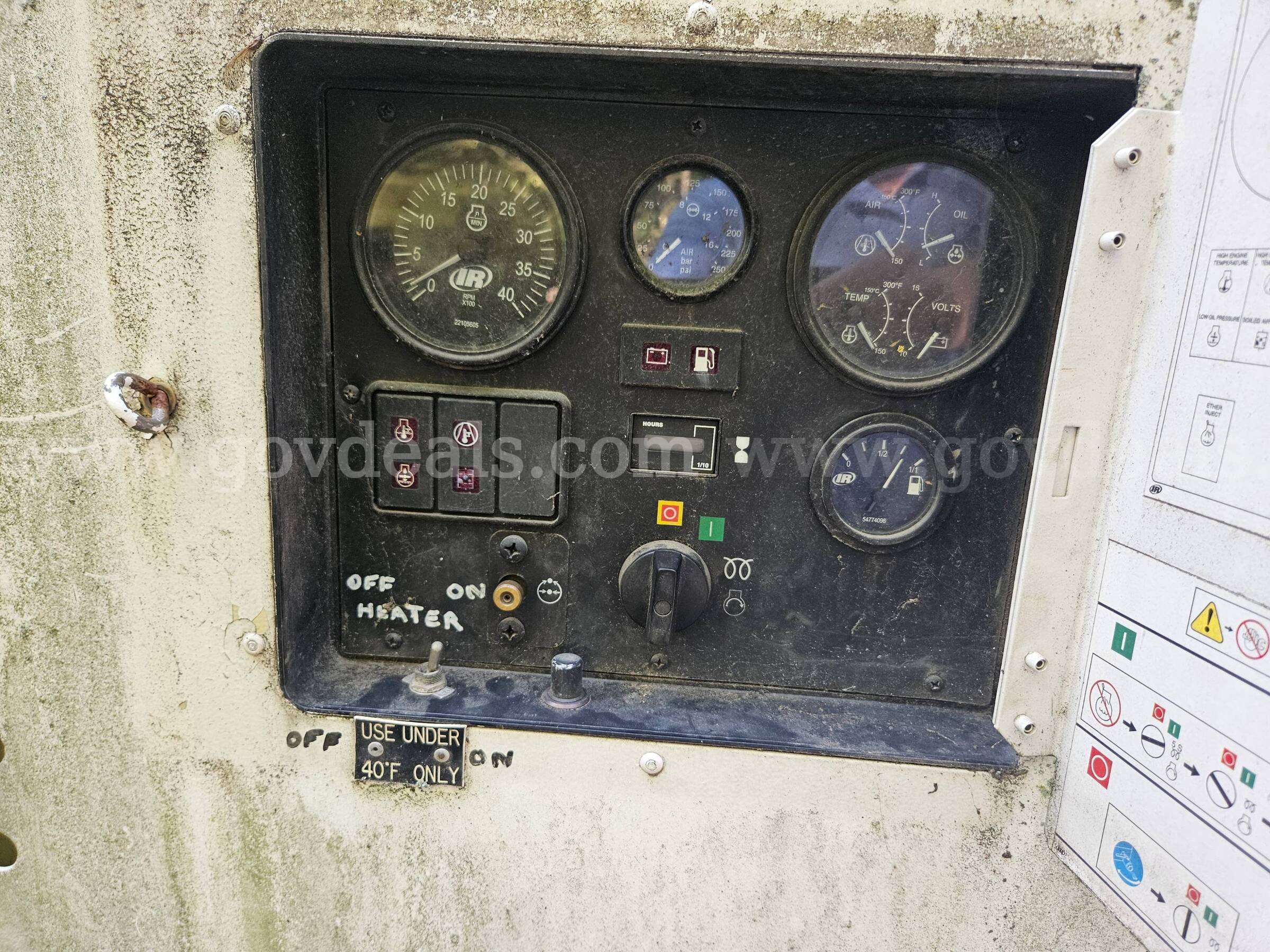 Ingersoll Rand XP375 Tow Behind Air Compressor Ingersoll Rand XP375 Government Surplus Auction - Photo #5