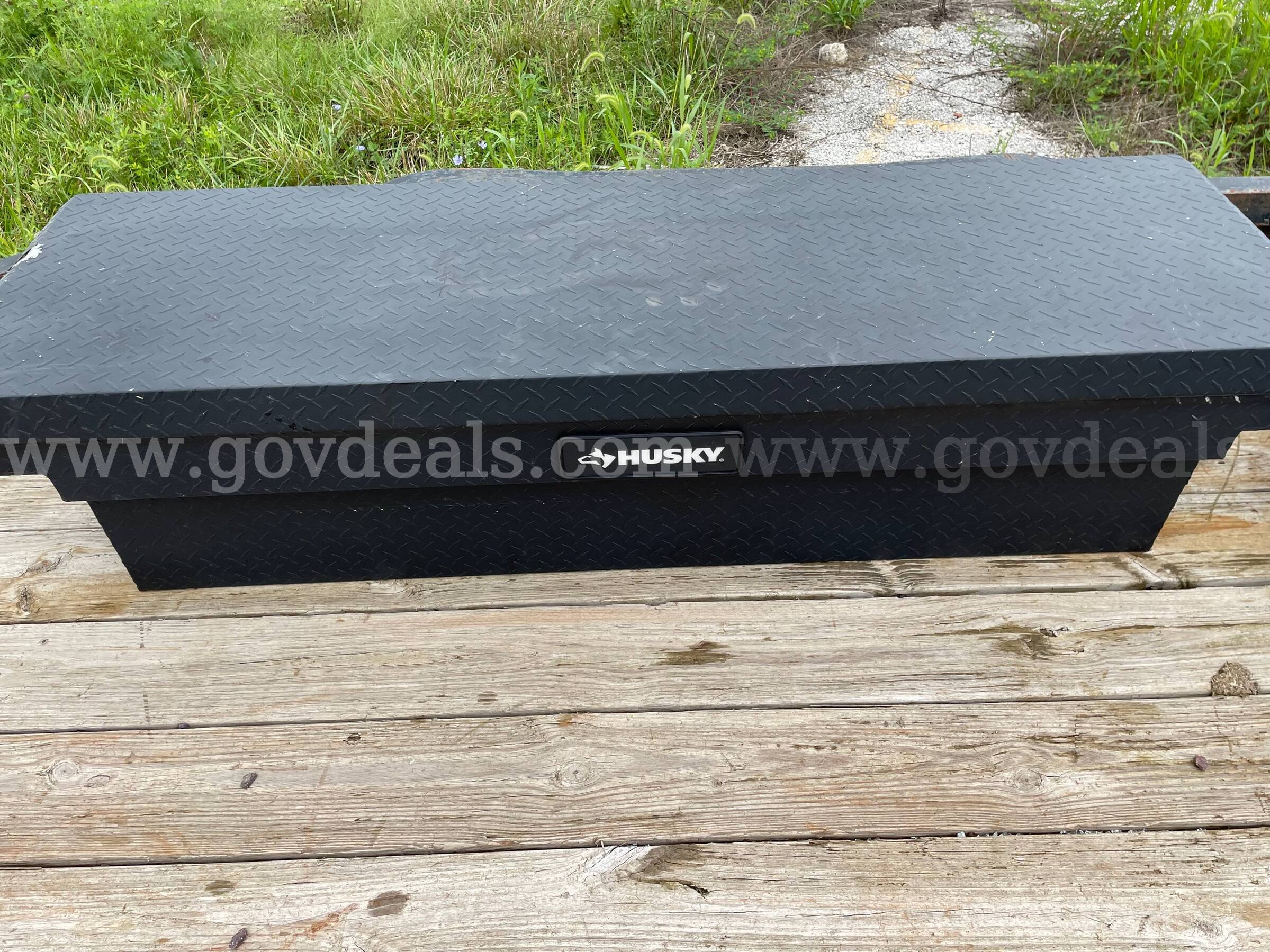 Husky 72" Crossover Truck Toolbox Husky 102101-53-01 Government Surplus Auction - Primary Photo