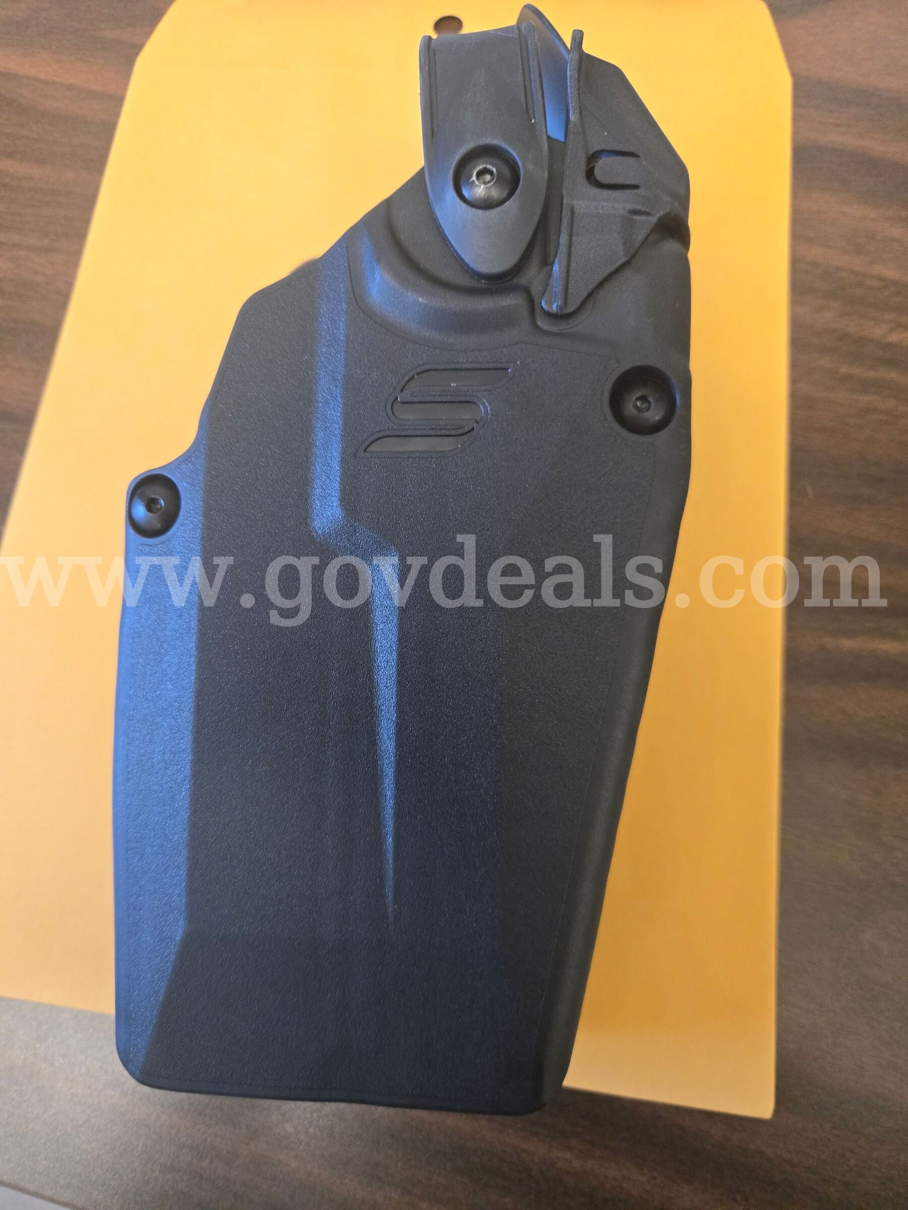 The Safariland SafariVault Level 3 RDS Duty Holster (Model VLT-3-835) Glock SAFARILAND 835 Government Surplus Auction - Primary Photo