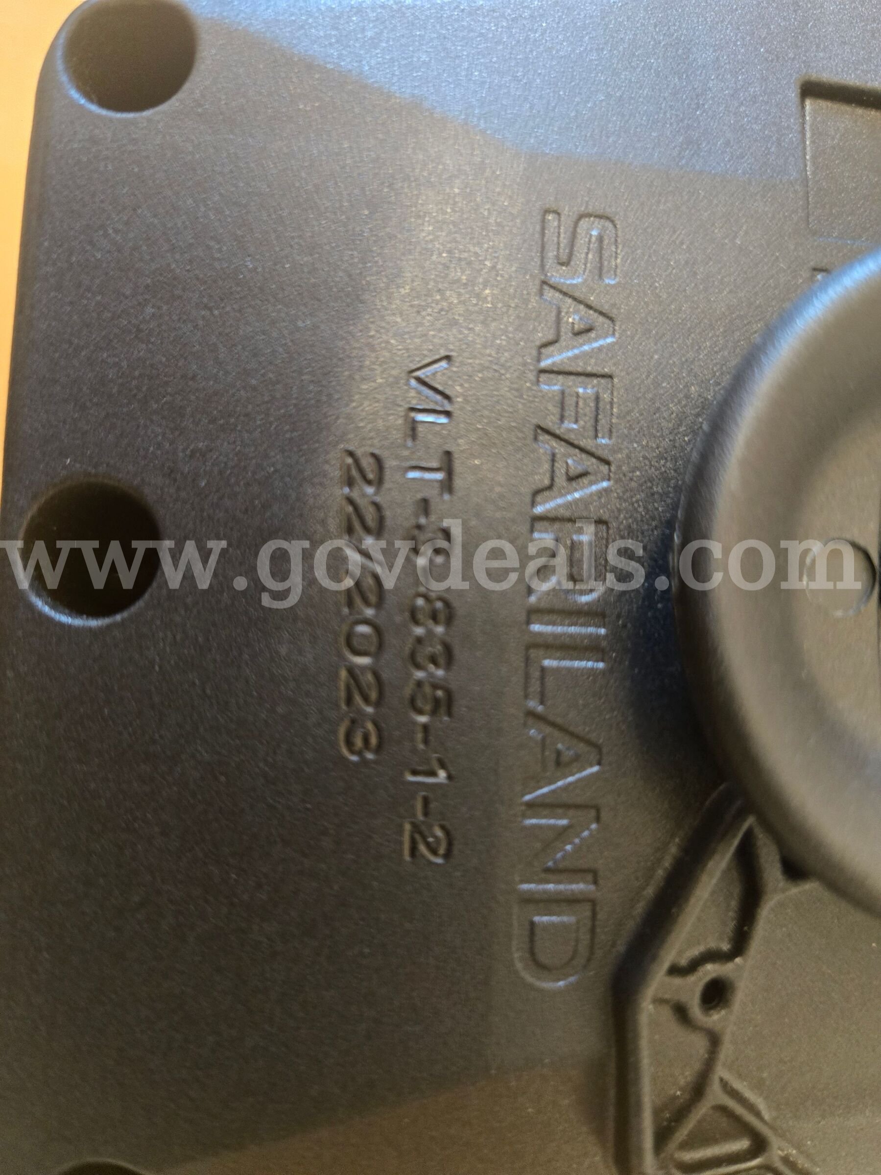 The Safariland SafariVault Level 3 RDS Duty Holster (Model VLT-3-835) Glock SAFARILAND 835 Government Surplus Auction - Photo #4