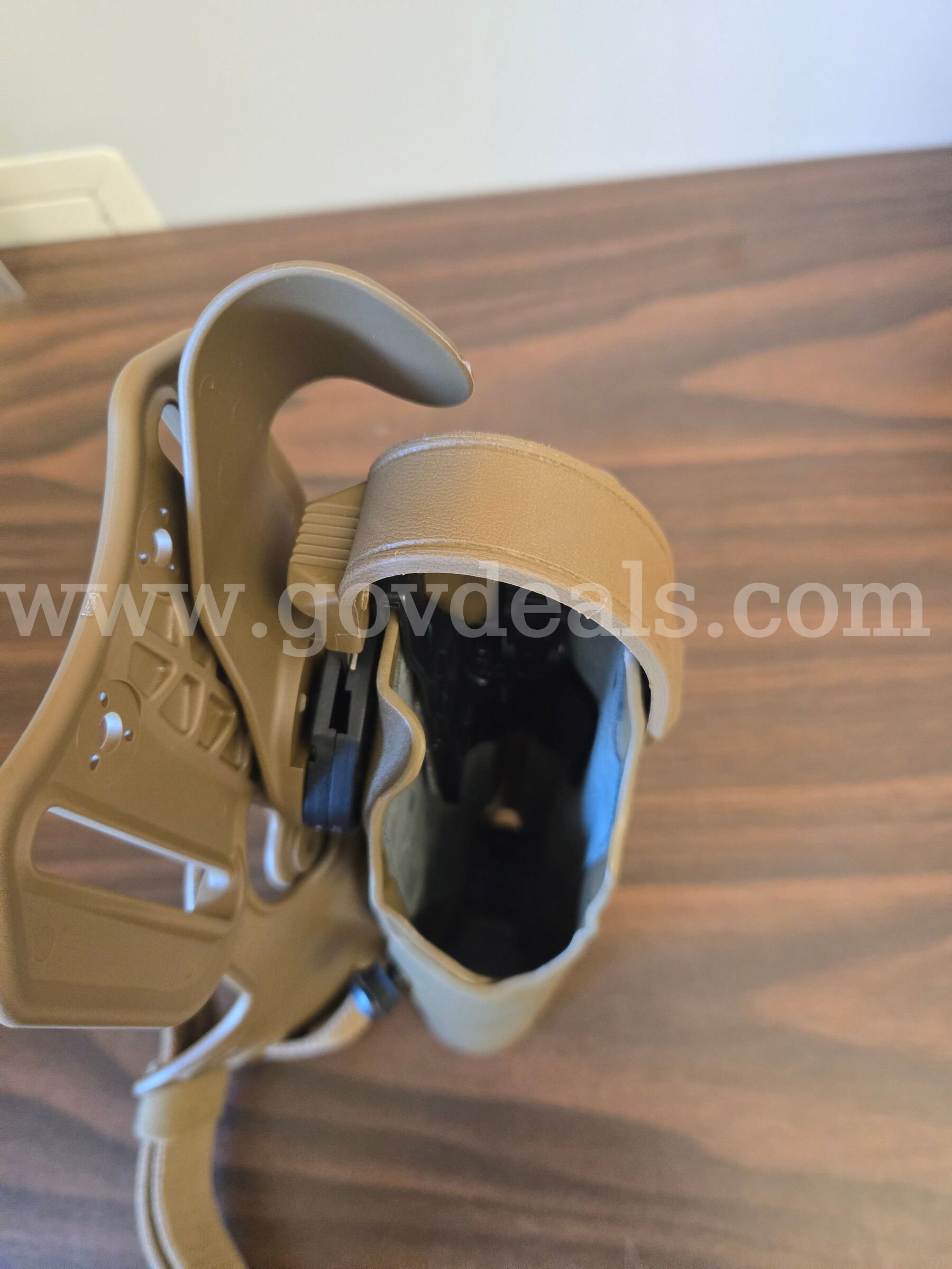 The Safariland 6304 drop-rig tactical holster SAFARILAND 6304 Government Surplus Auction - Photo #3