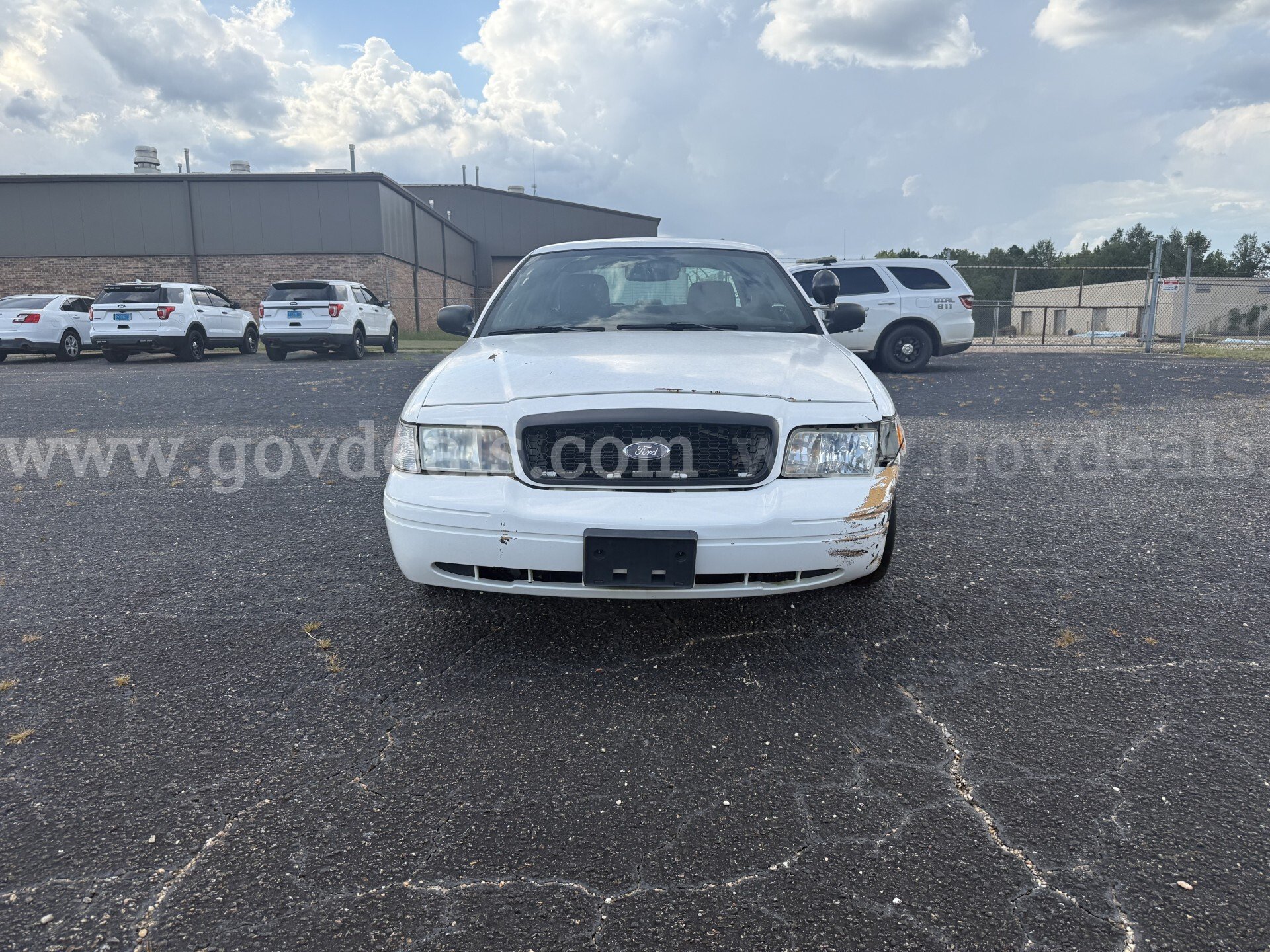 2011 Ford Crown Victoria Ford Crown Victoria Government Surplus Auction - Photo #2