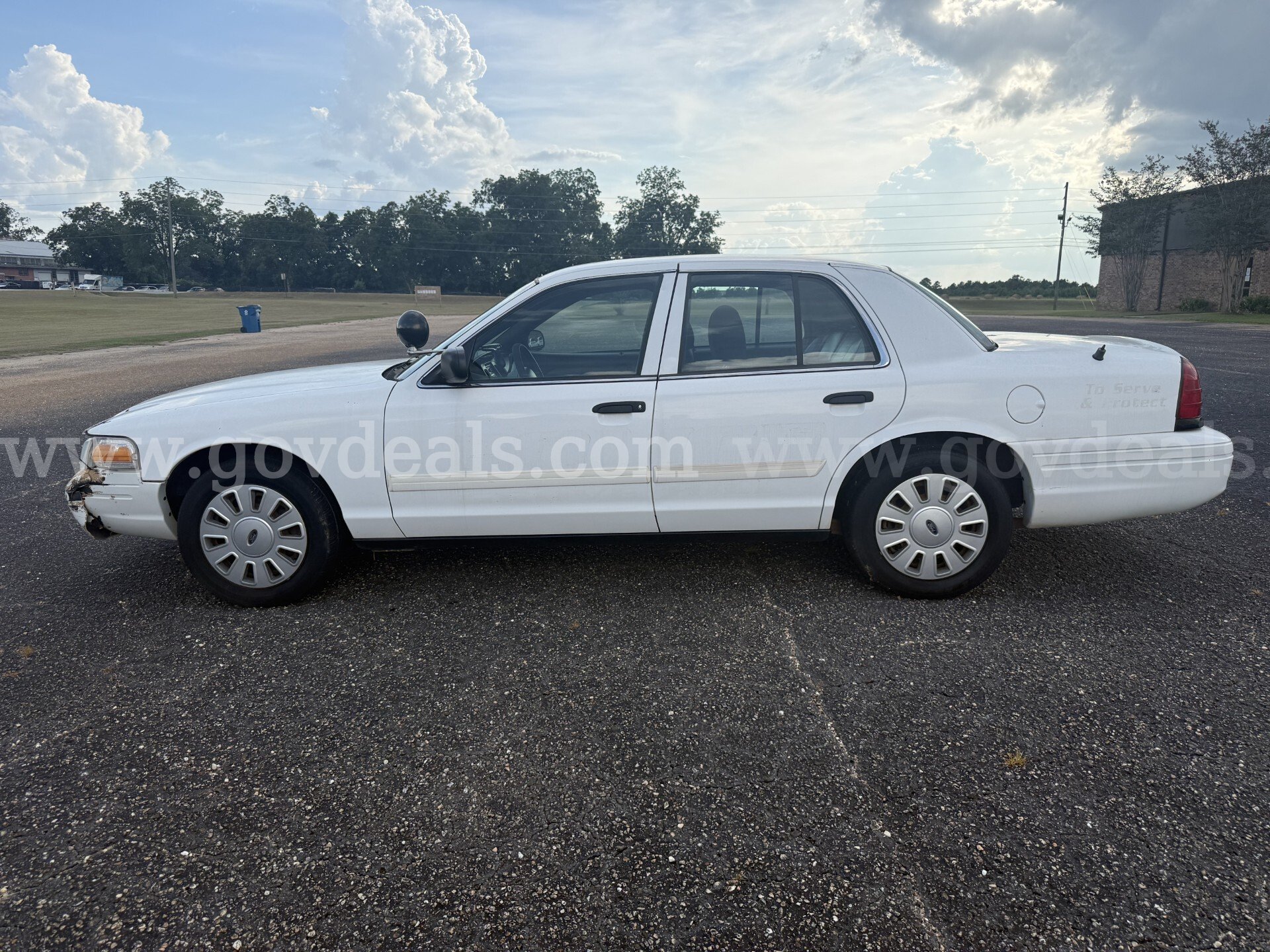 2011 Ford Crown Victoria Ford Crown Victoria Government Surplus Auction - Photo #4