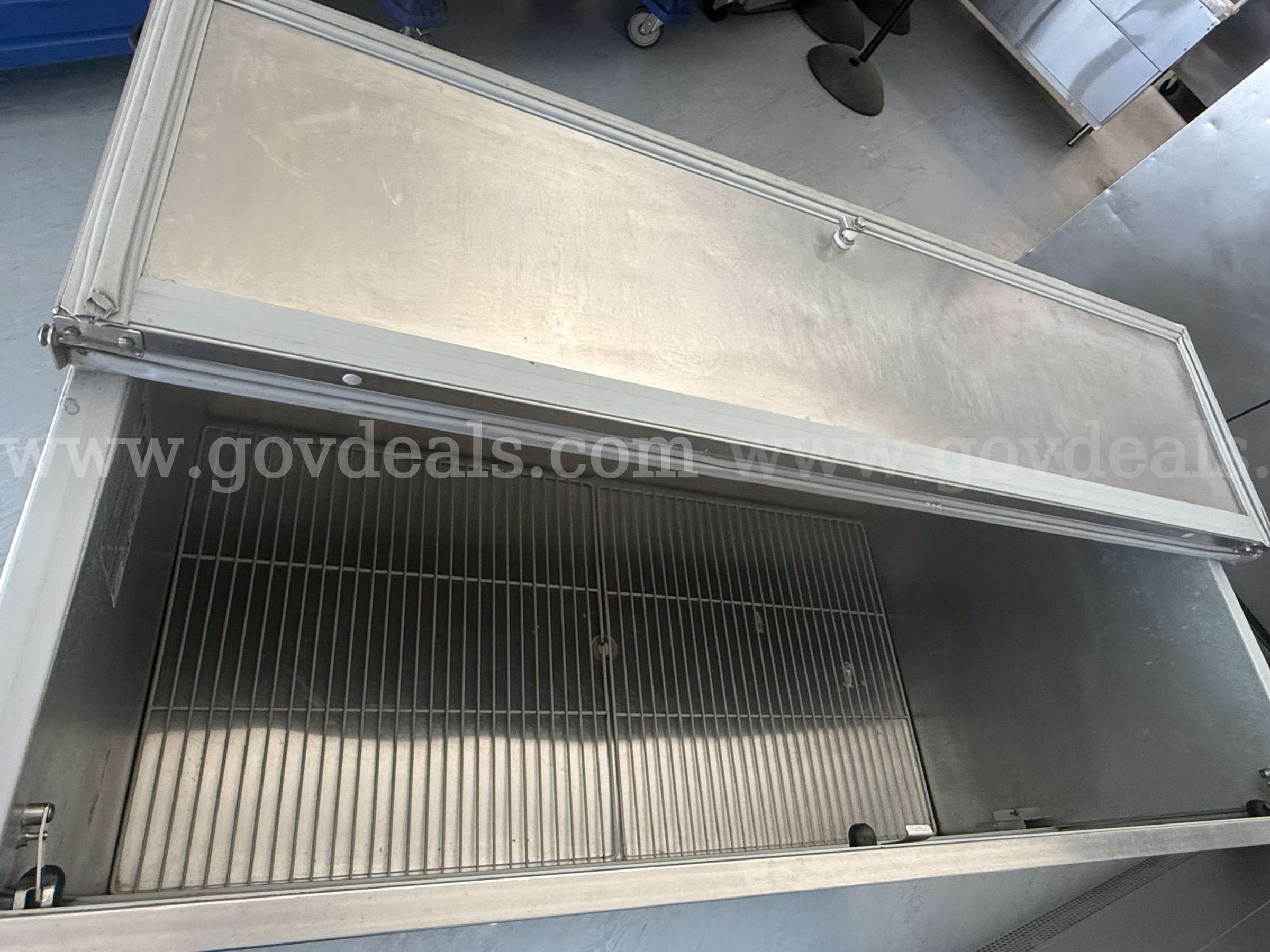Beverage-Air Single-Sided Milk Coole Beverage Air SM58N-W Government Surplus Auction - Photo #2